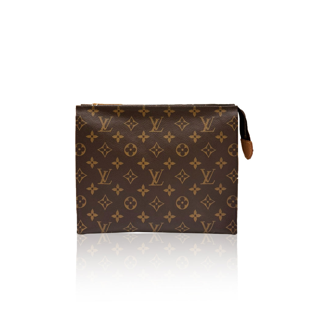 Louis Toiletries Monogram