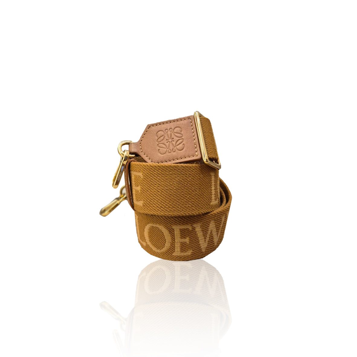 Loewe Strap Font