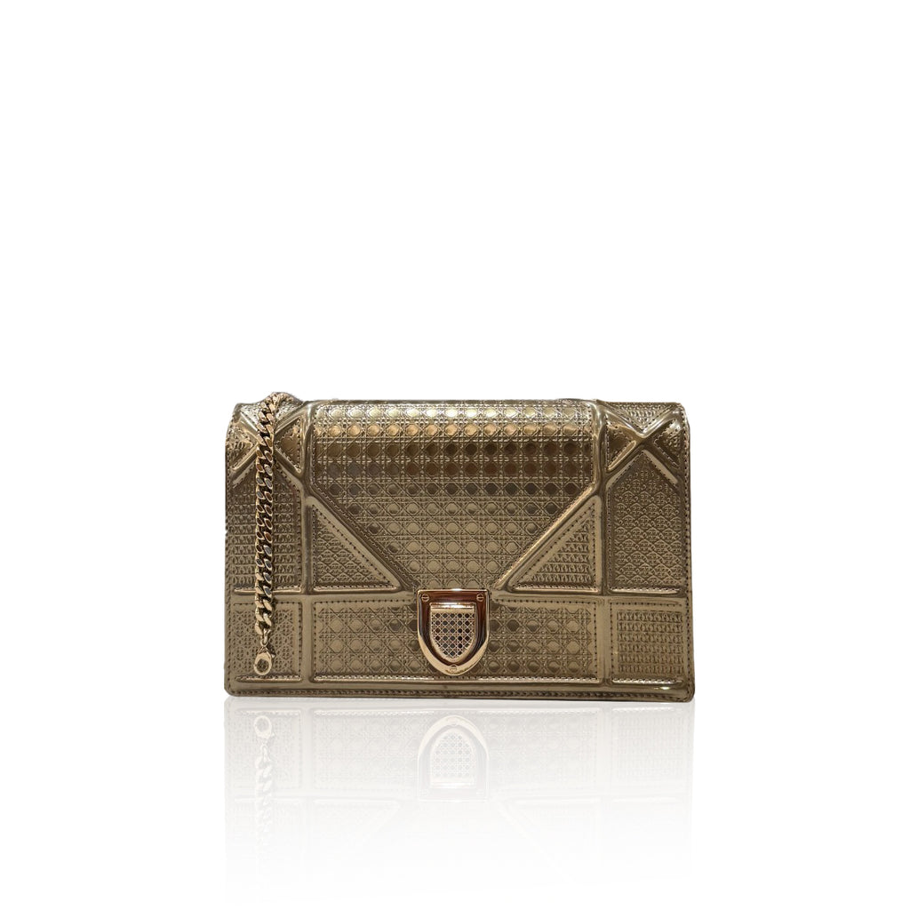Diorama Wallet on chain Gold Patent