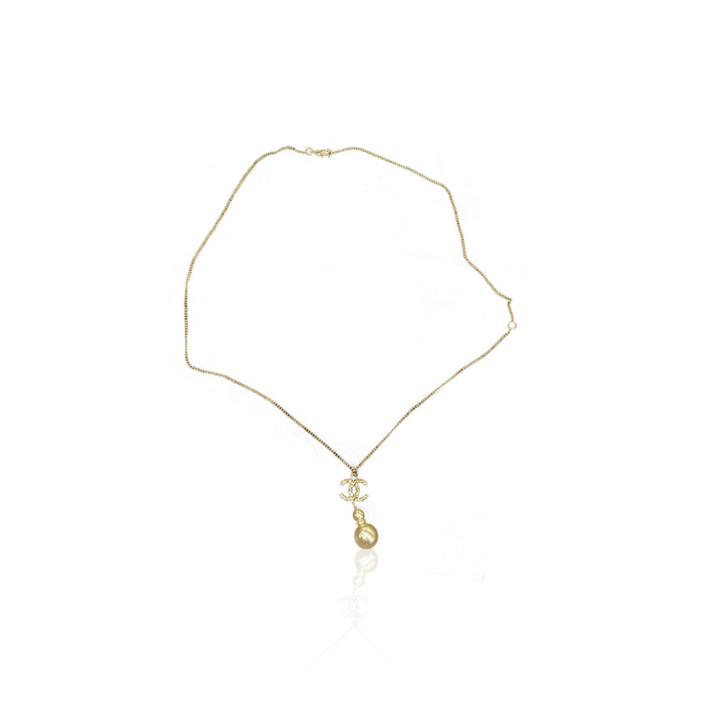 Chanel Necklace Logo Pearl