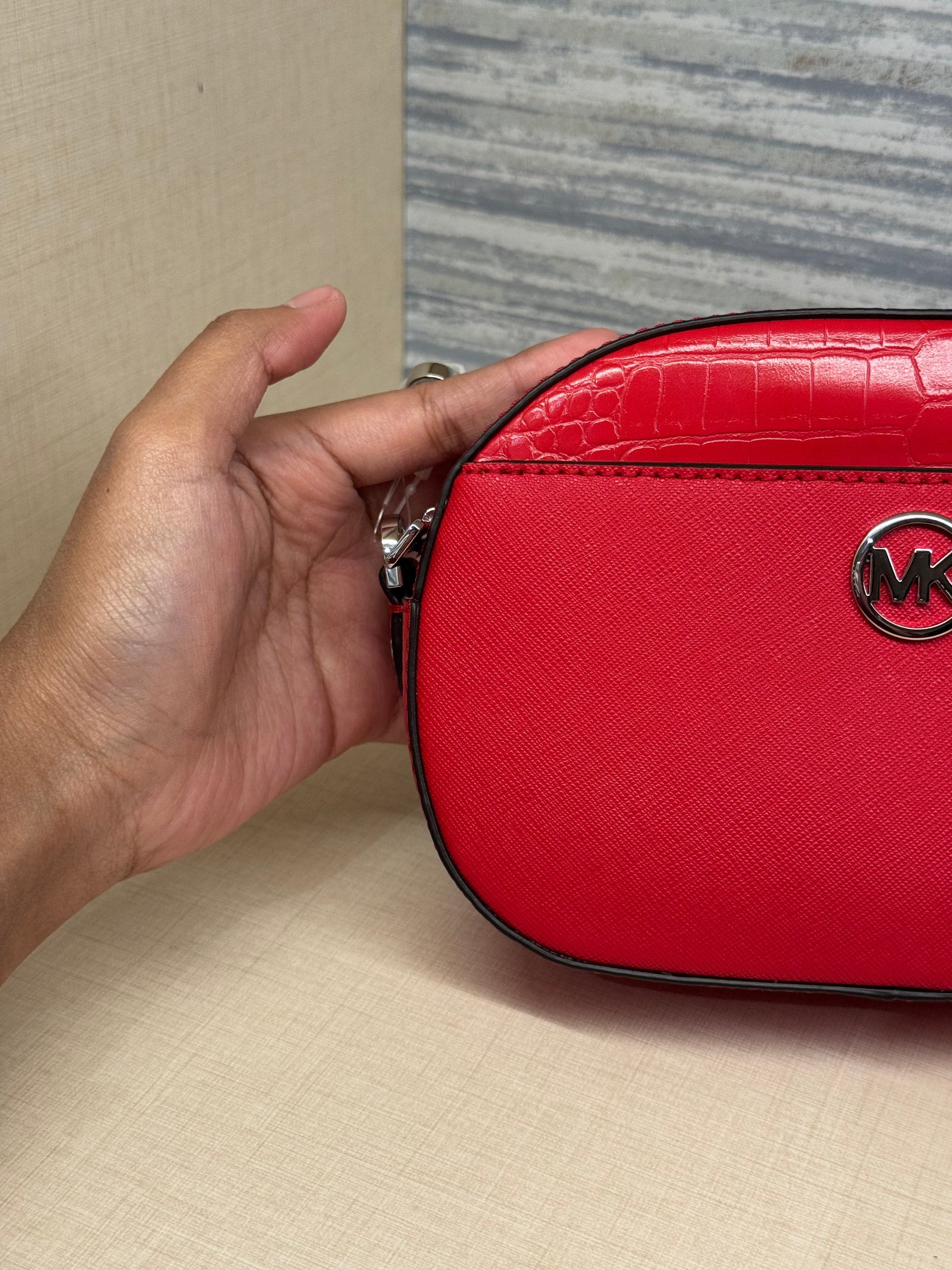 Michael Kors Jet Set Glam Bright Red