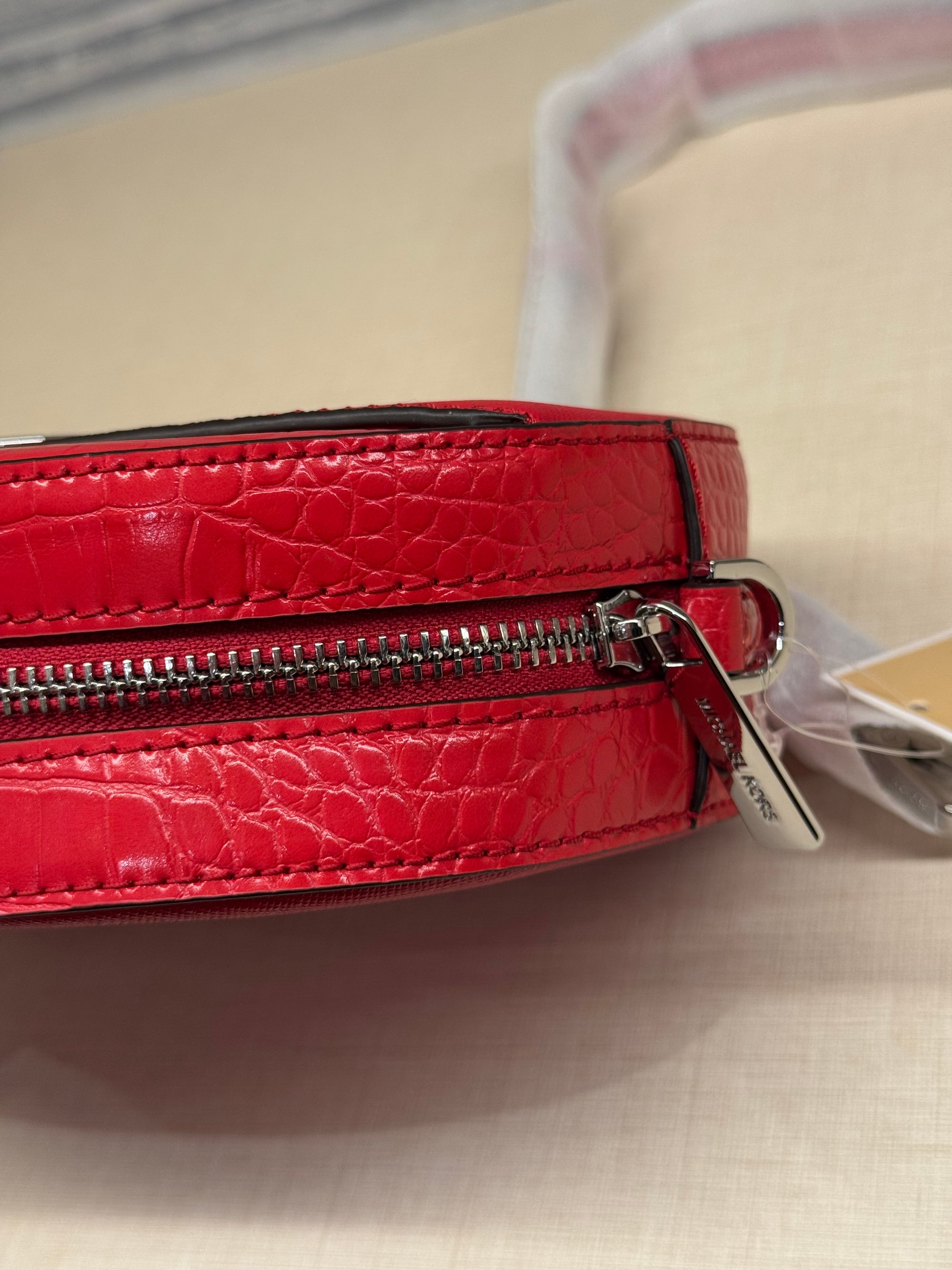 Michael Kors Jet Set Glam Bright Red