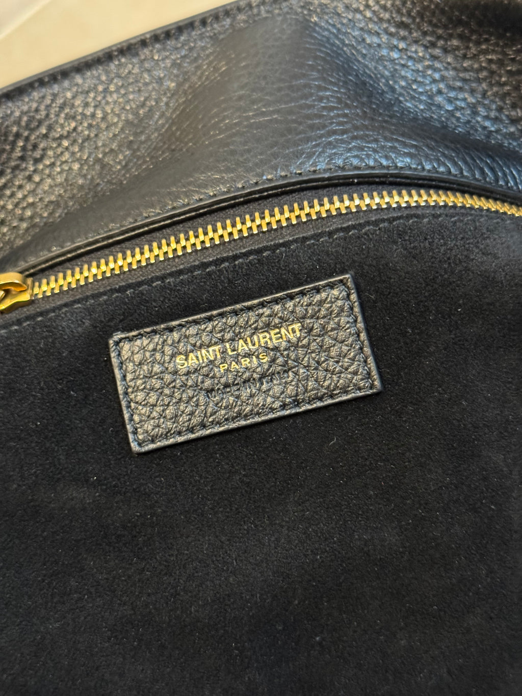 Saint Laurent  Le 5 À 7 Bea Hobo Bag
