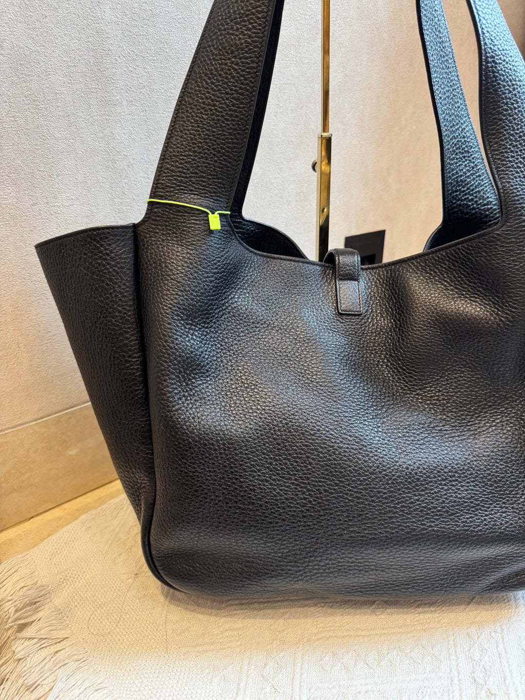 Saint Laurent  Le 5 À 7 Bea Hobo Bag