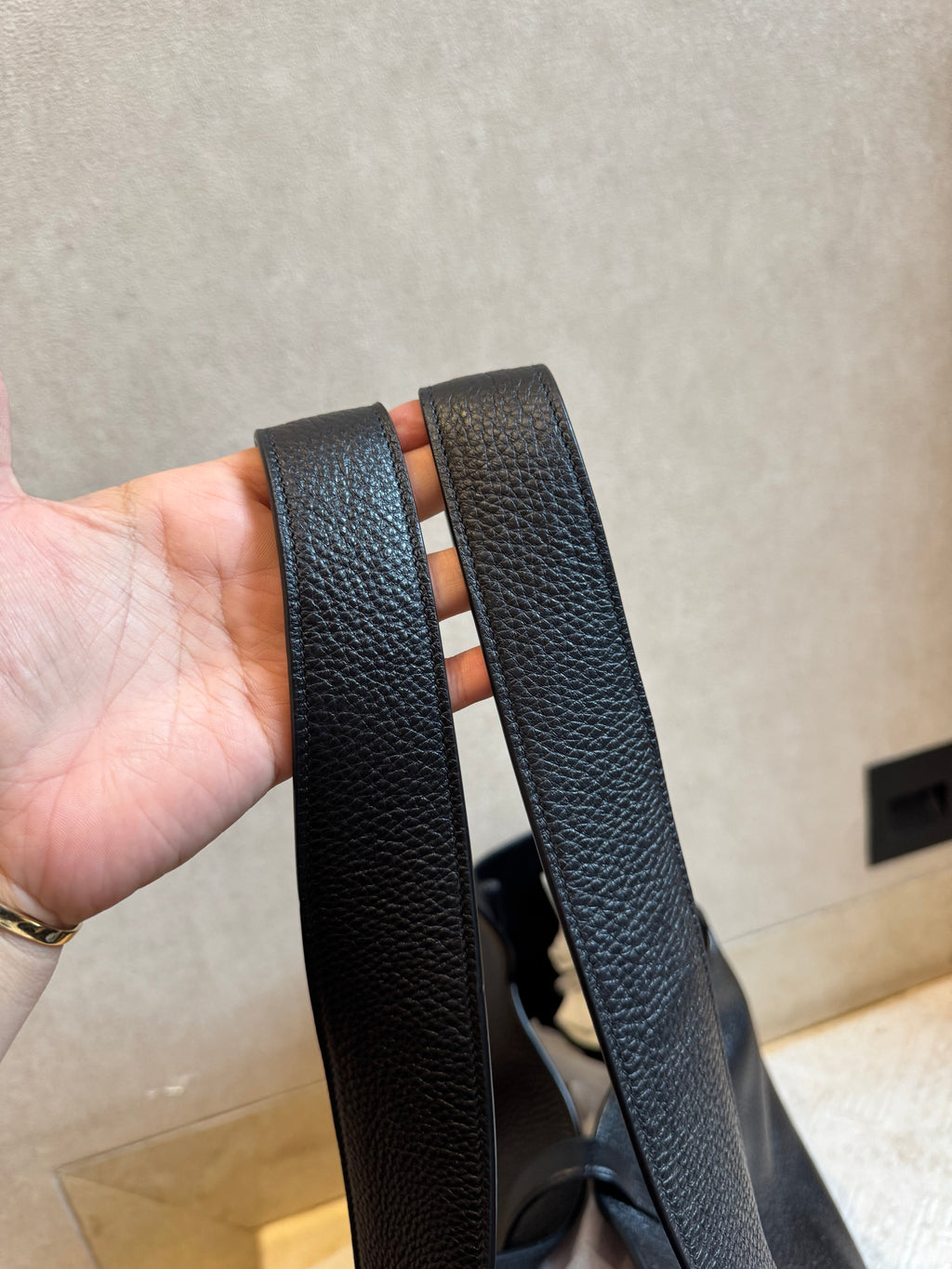Saint Laurent  Le 5 À 7 Bea Hobo Bag