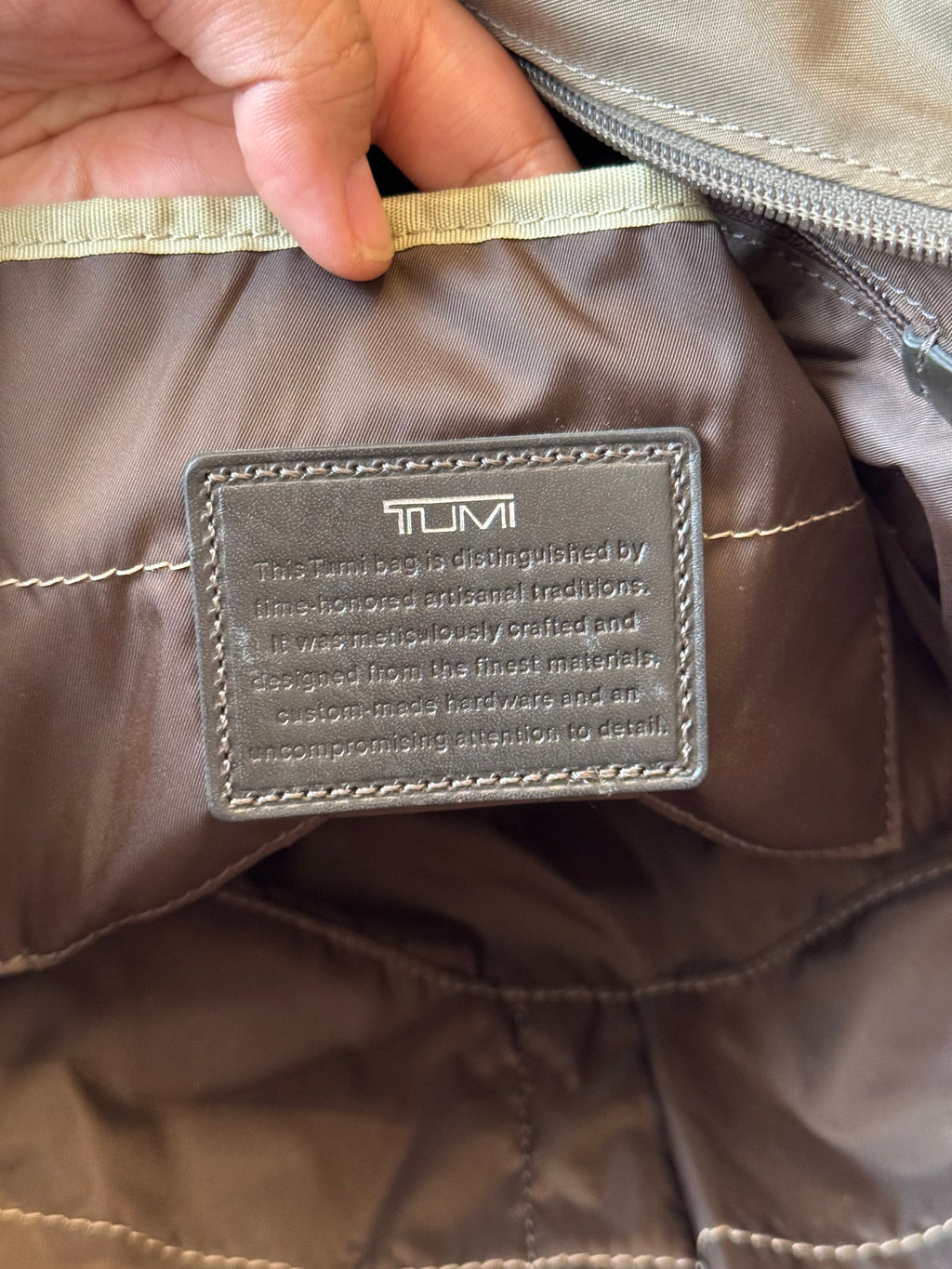 Tumi Totebag Olive