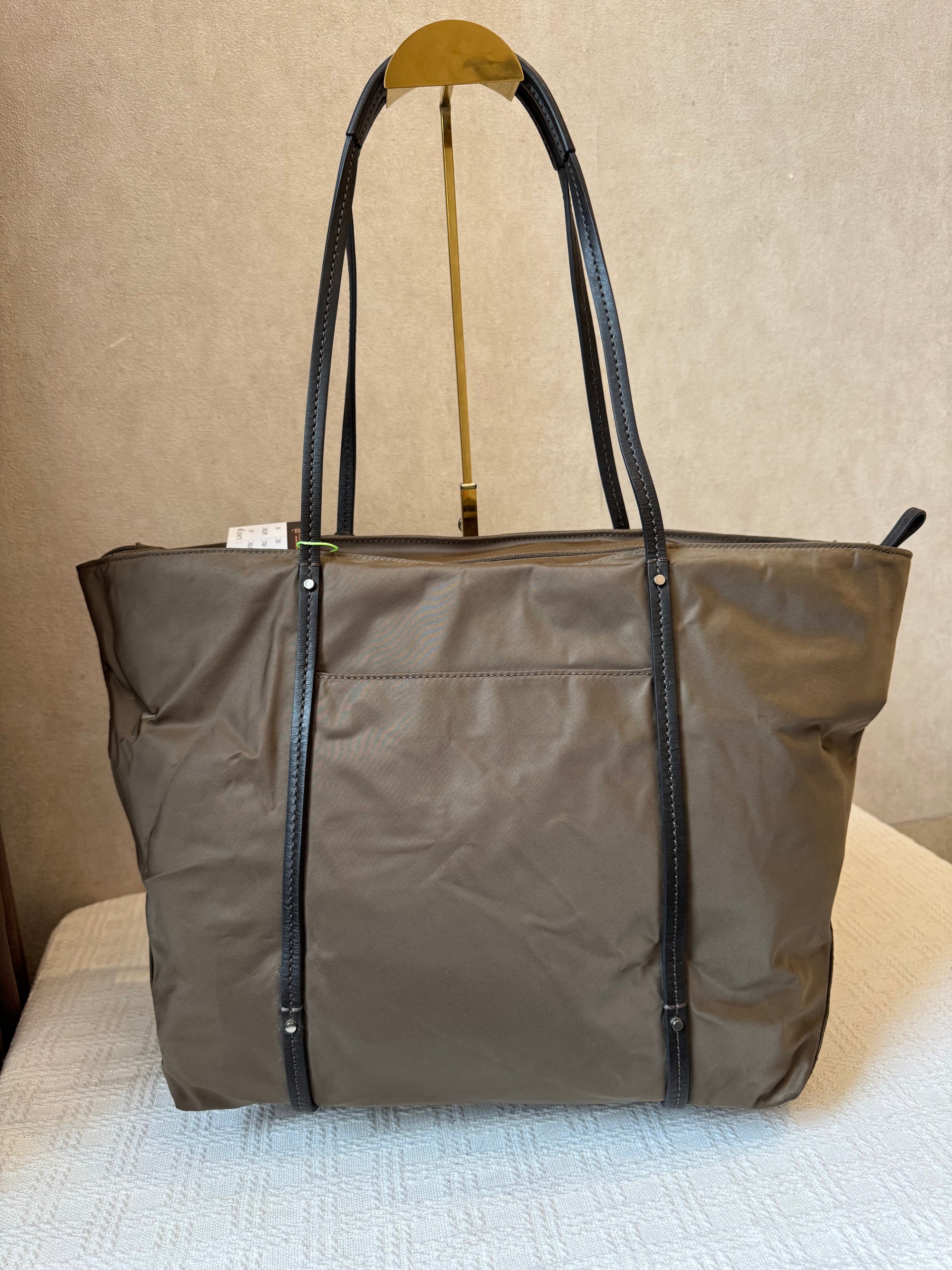 Tumi Totebag Olive