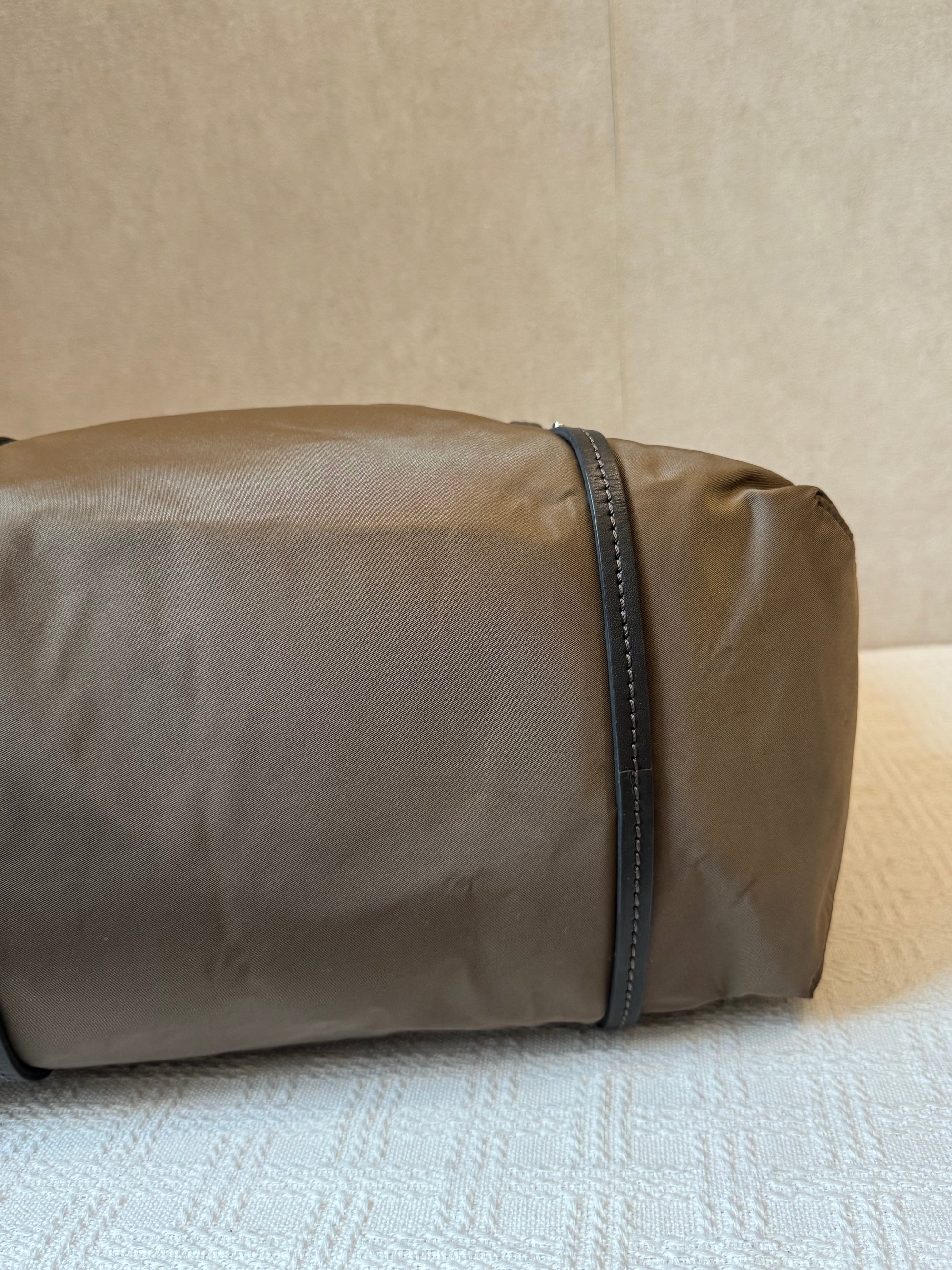 Tumi Totebag Olive