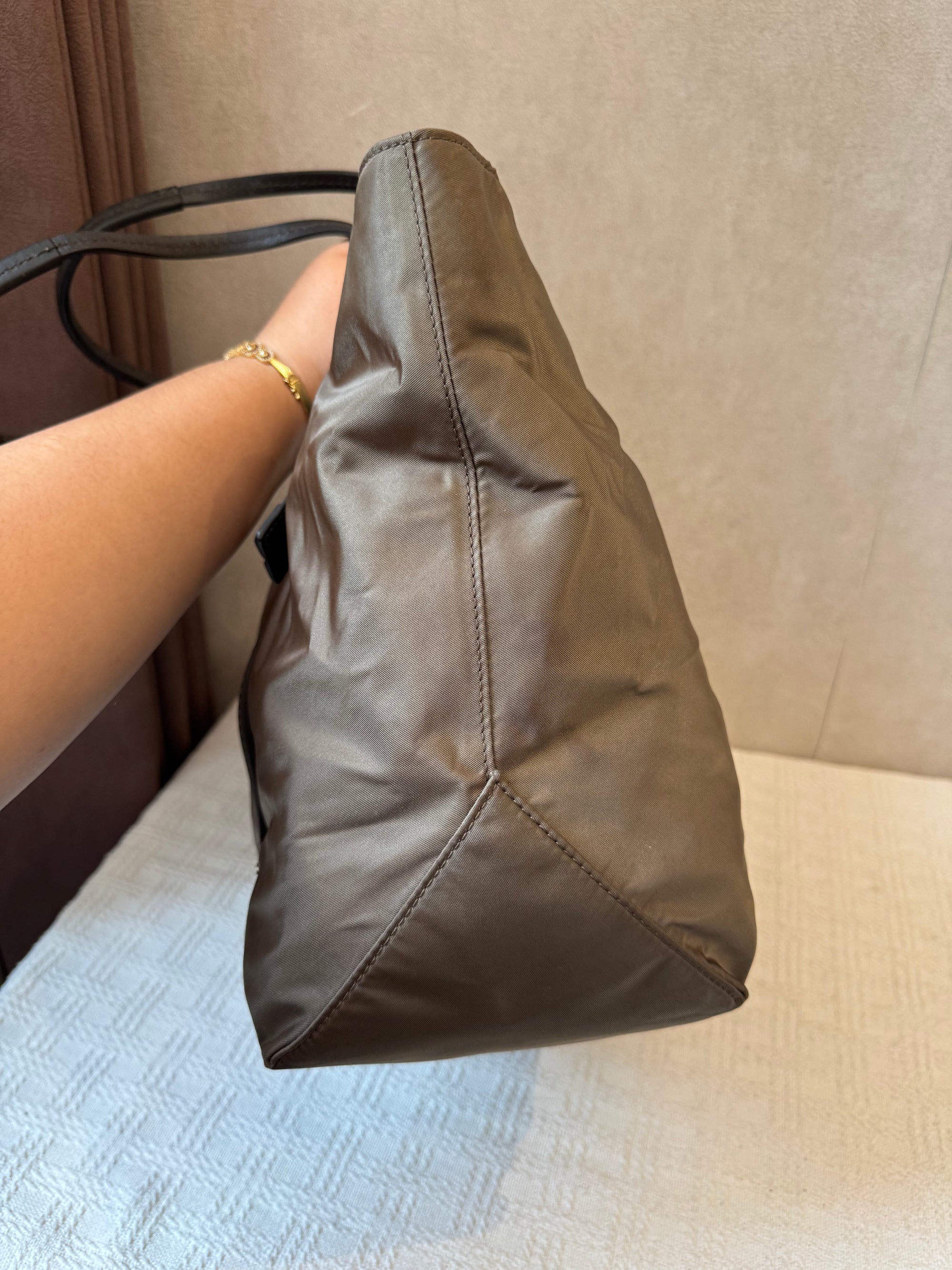 Tumi Totebag Olive