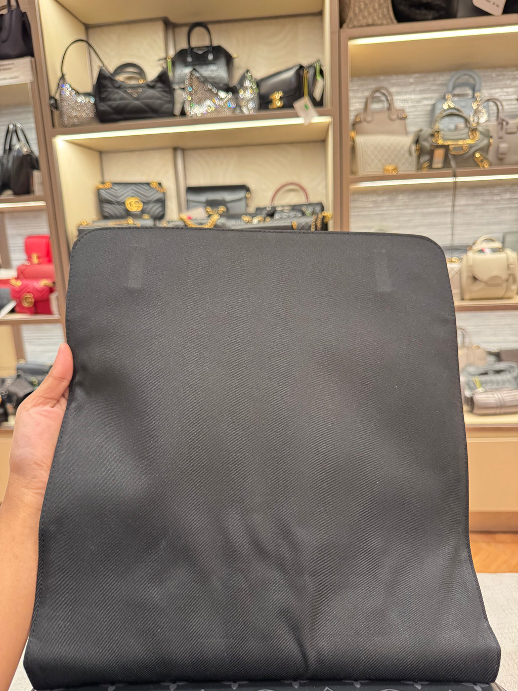 Louis Vuitton Mesenger Monogram Eclipse