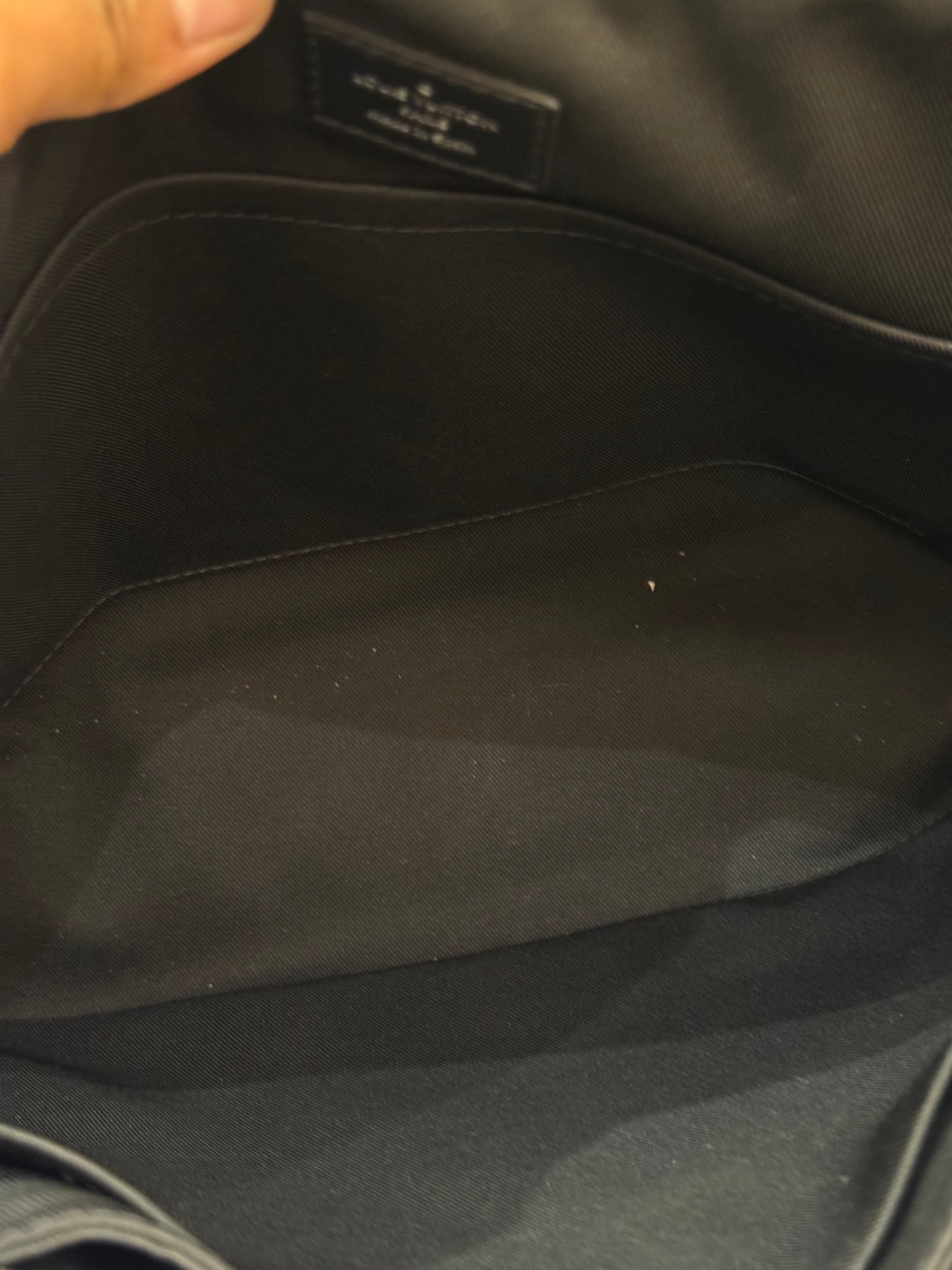 Louis Vuitton Mesenger Monogram Eclipse