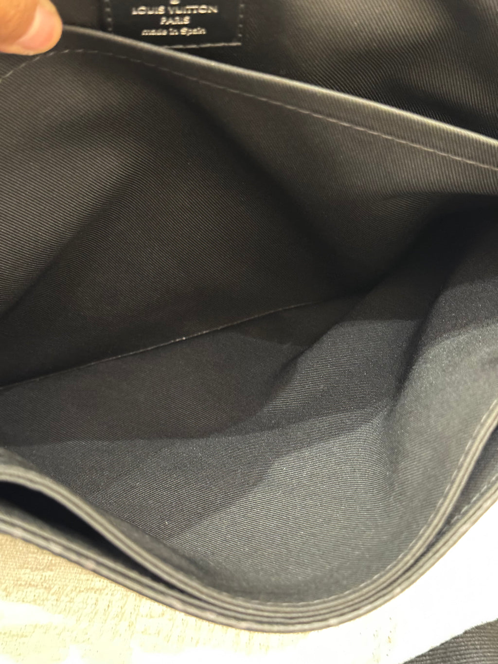 Louis Vuitton Mesenger Monogram Eclipse