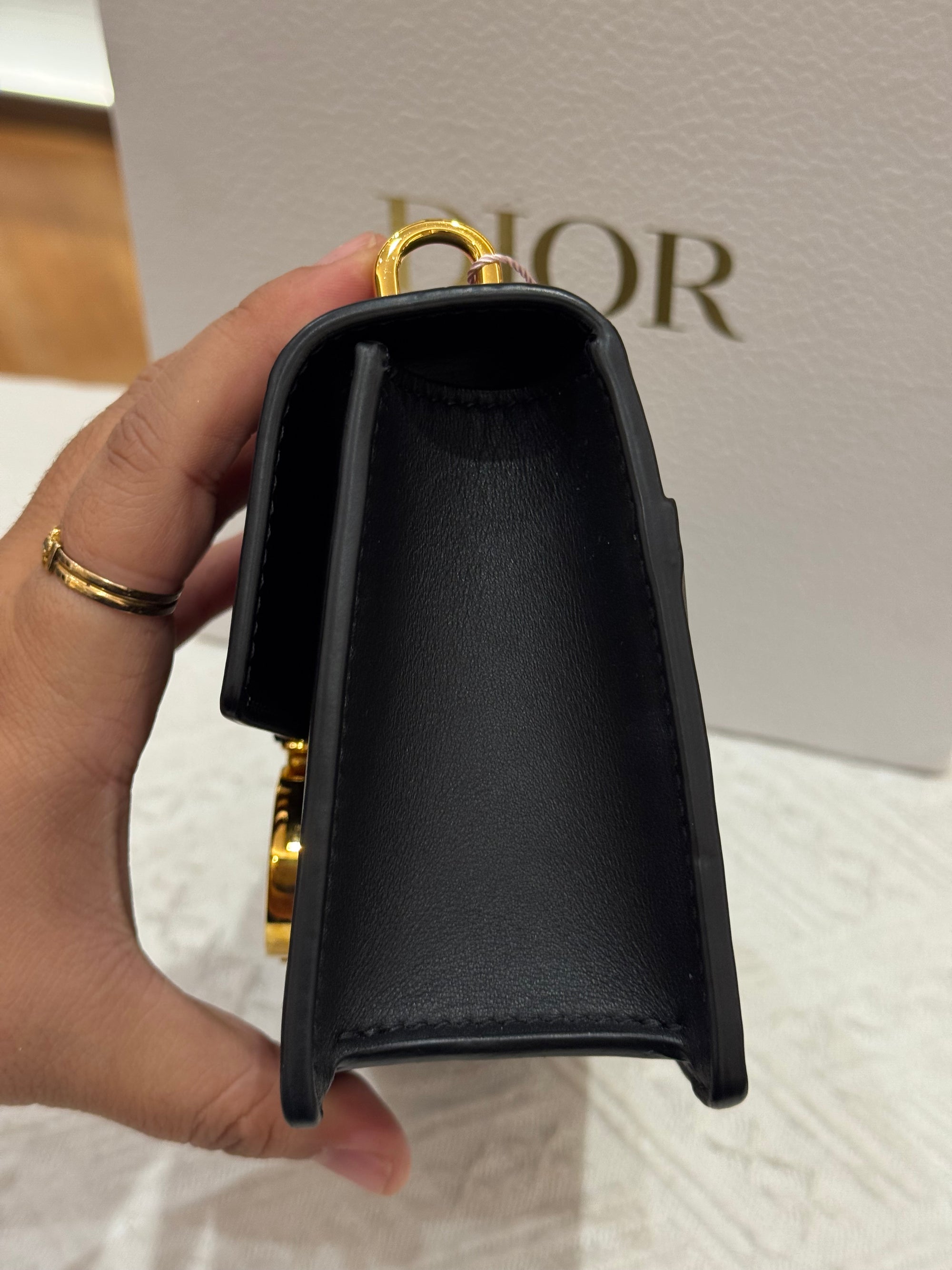 Dior Montaigne East West