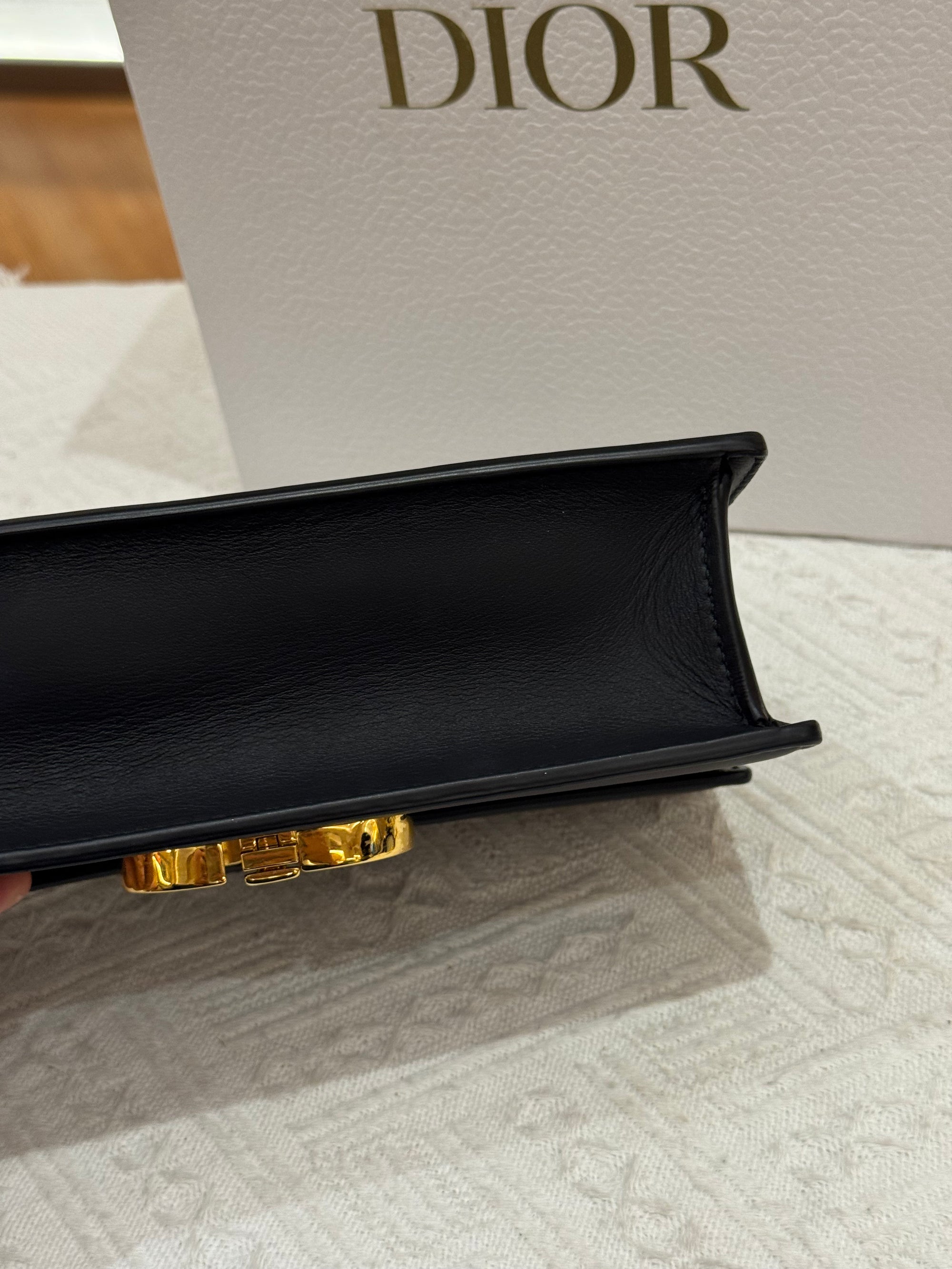 Dior Montaigne East West