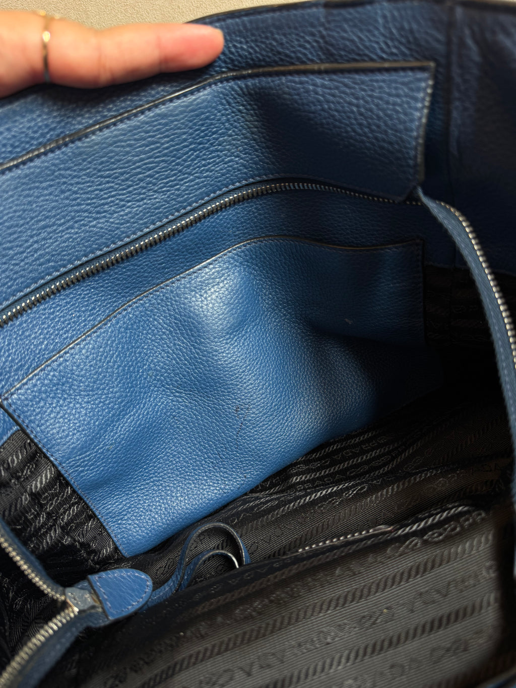 Prada Totebag Ziper Blue