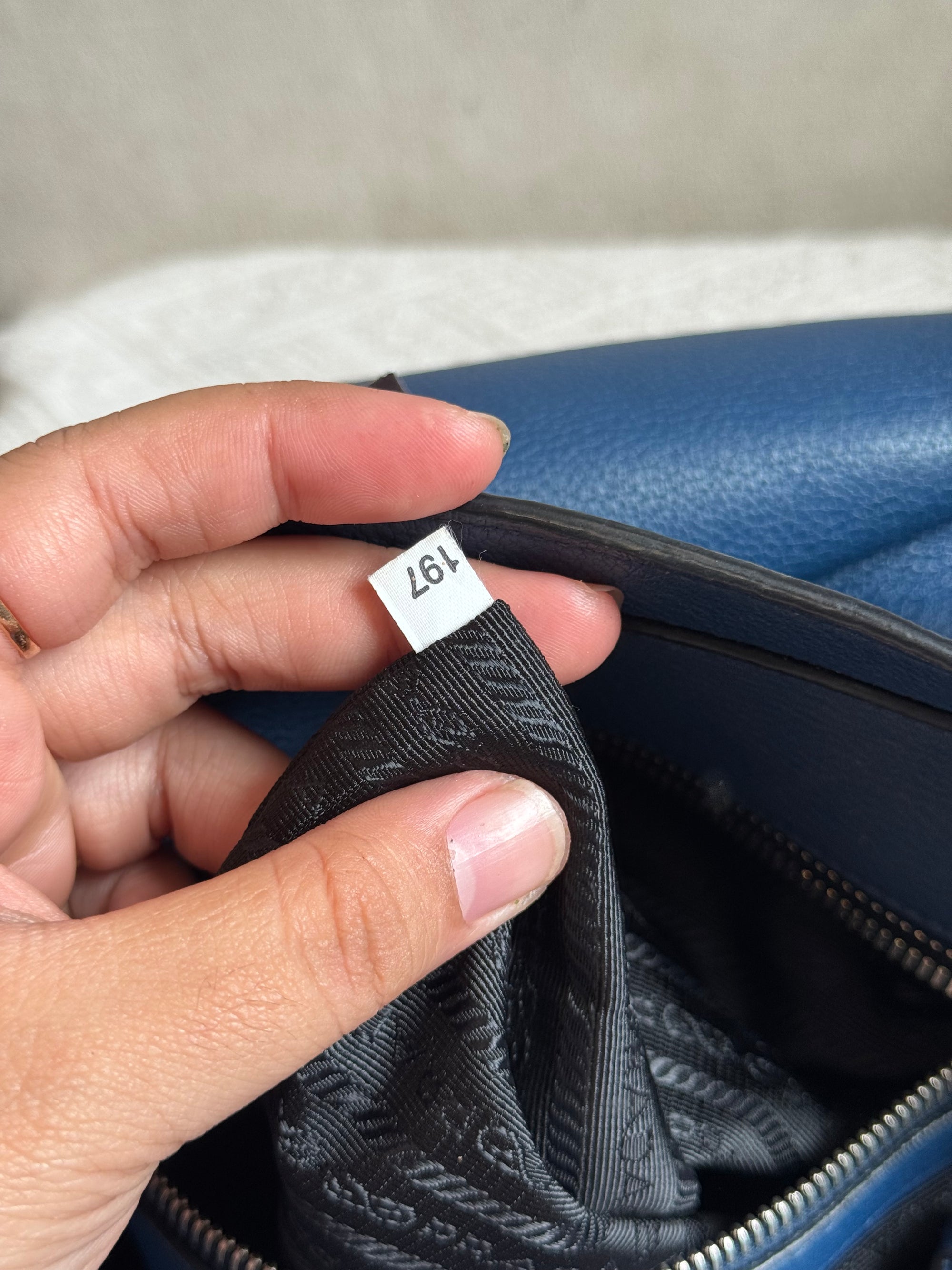 Prada Totebag Ziper Blue