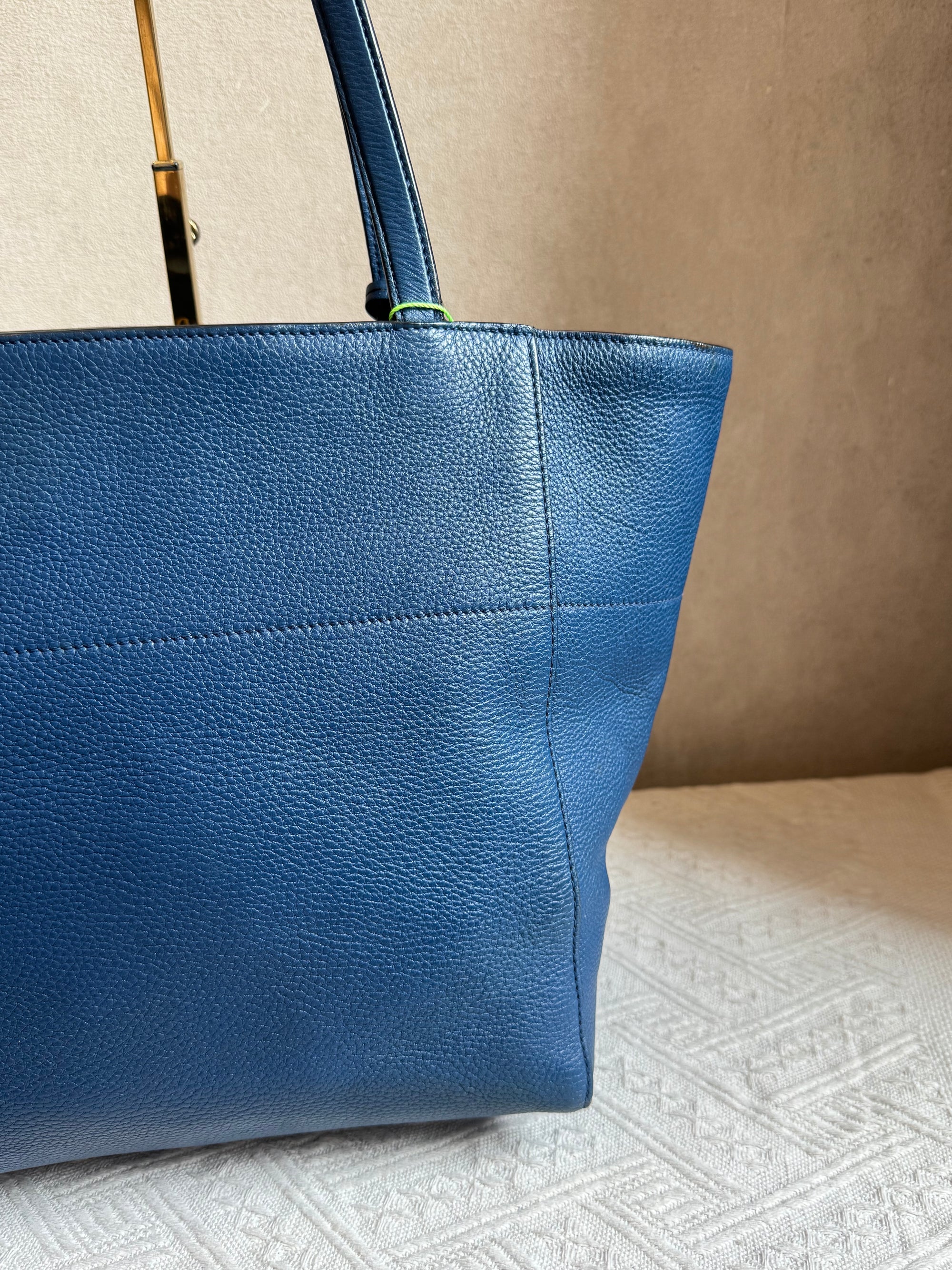 Prada Totebag Ziper Blue