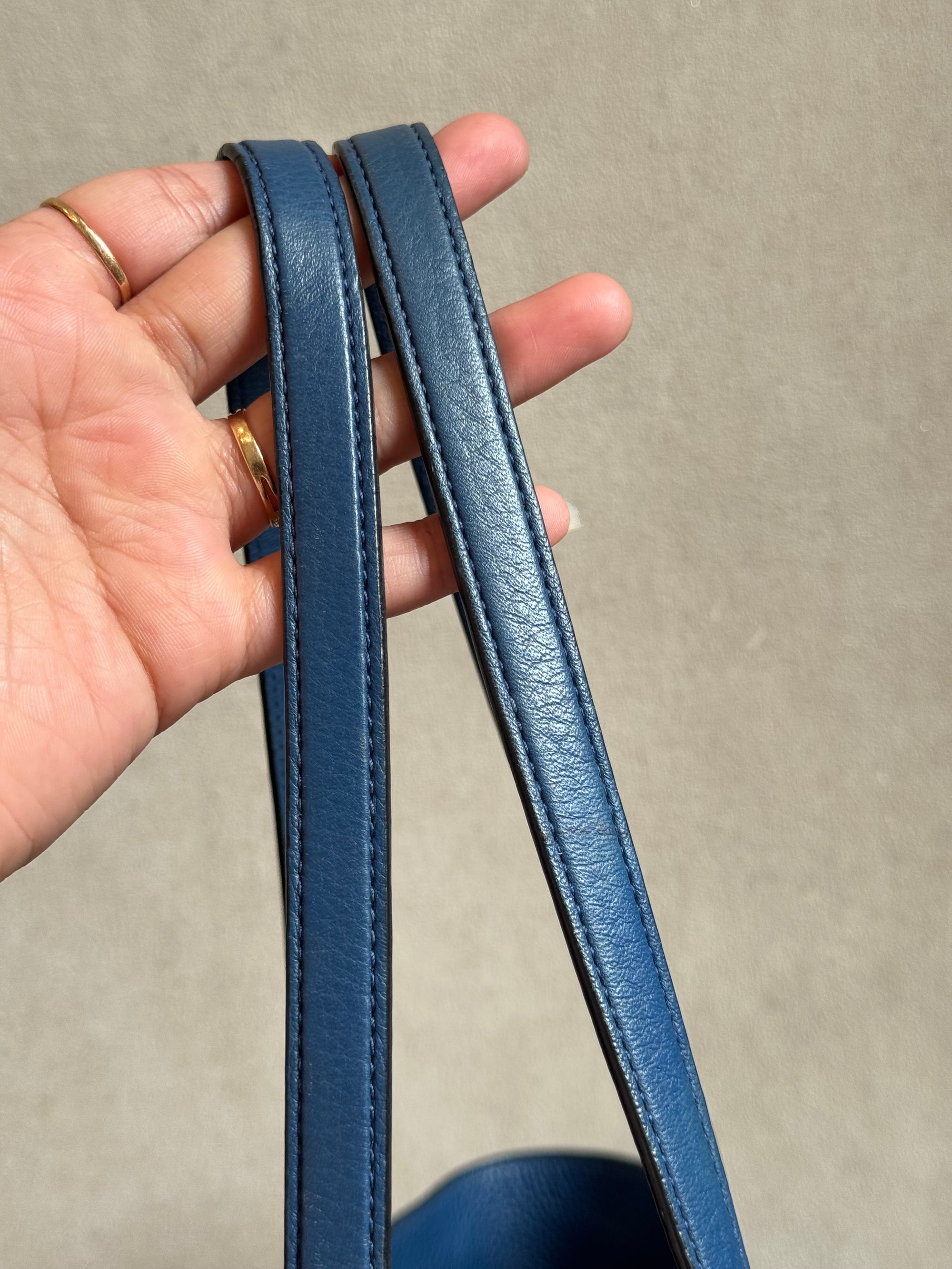 Prada Totebag Ziper Blue