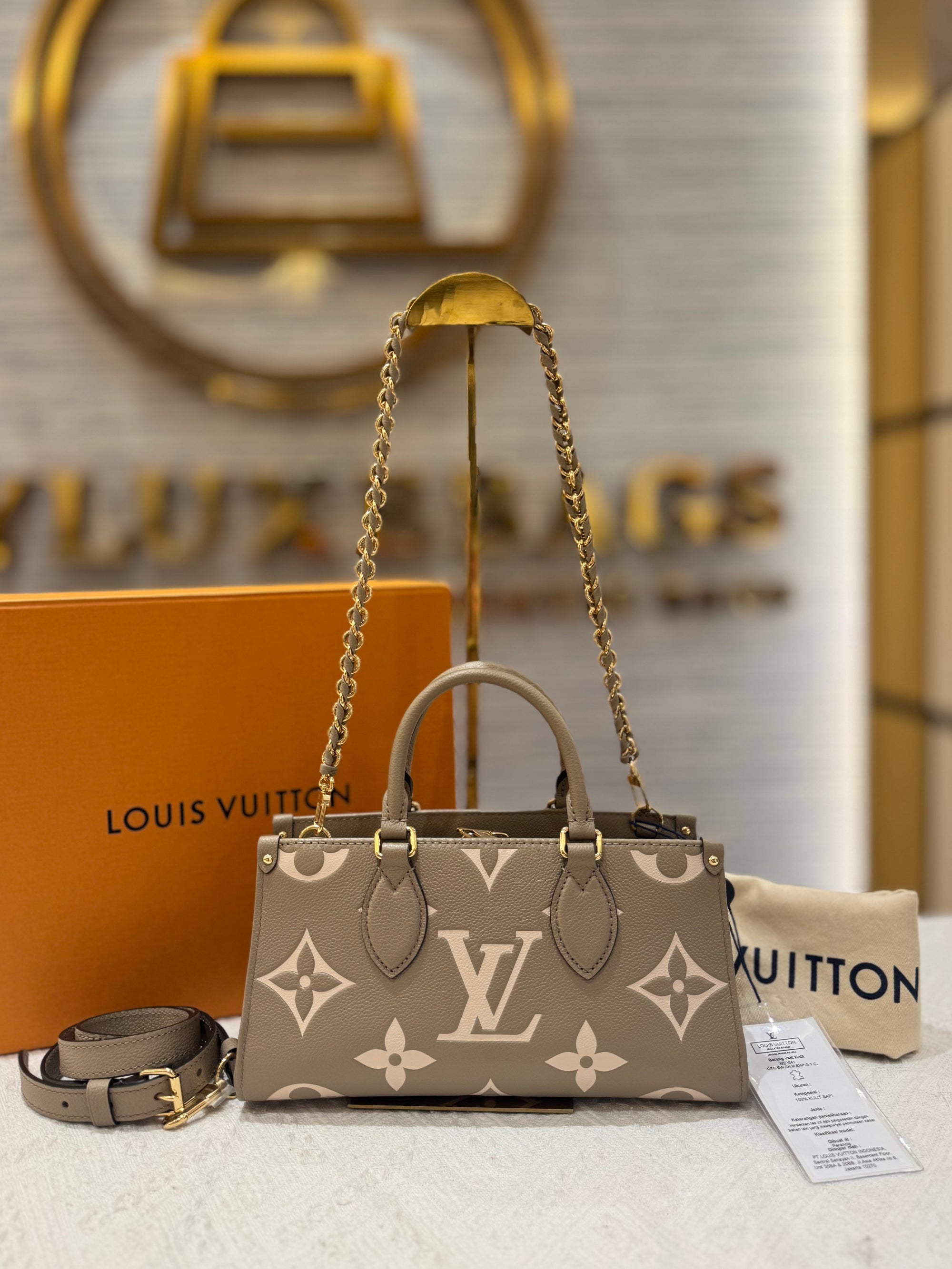 Louis Vuitton On The Go East West Bicolor Monogram Empriante