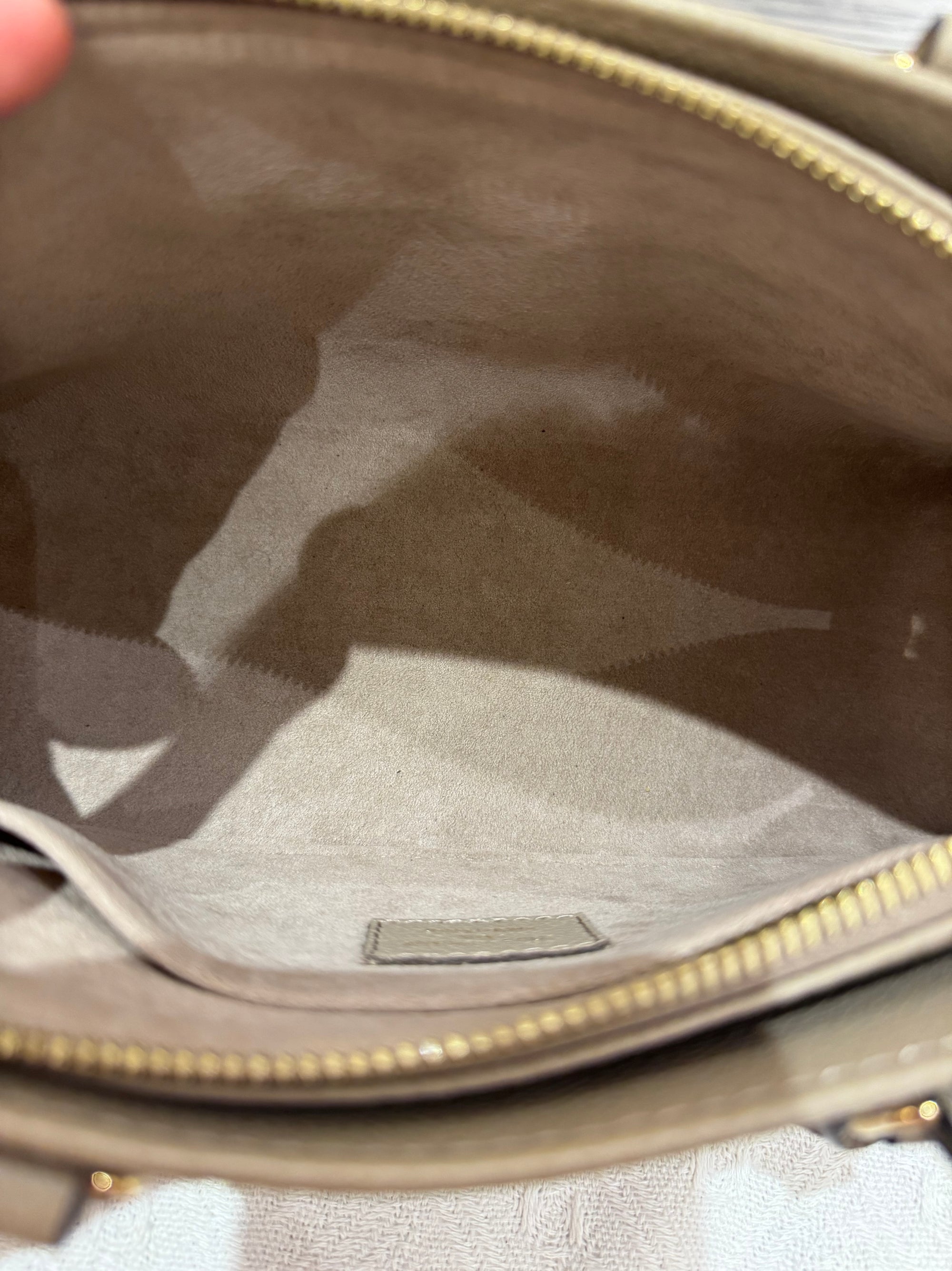 Louis Vuitton On The Go East West Bicolor Monogram Empriante