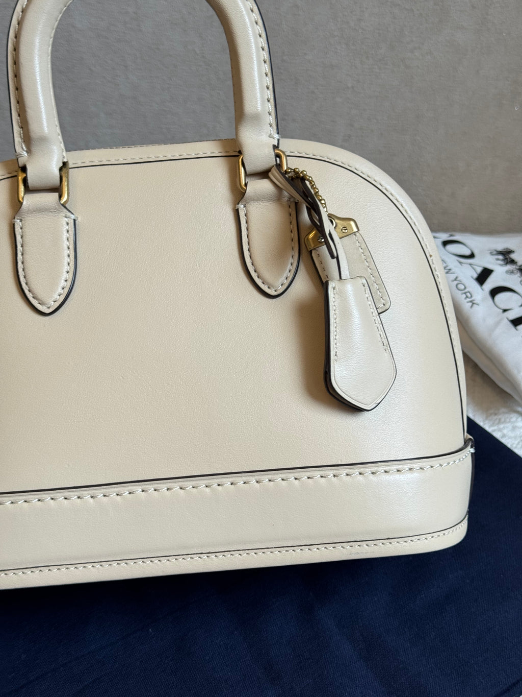 Coach Reveal Alma