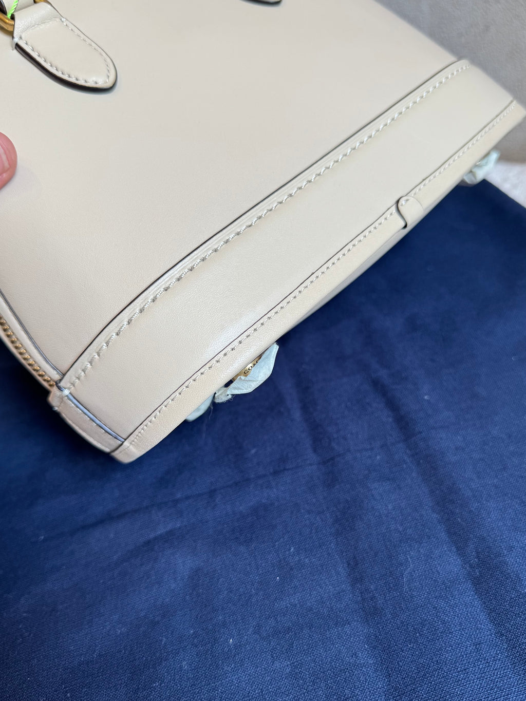 Coach Reveal Alma