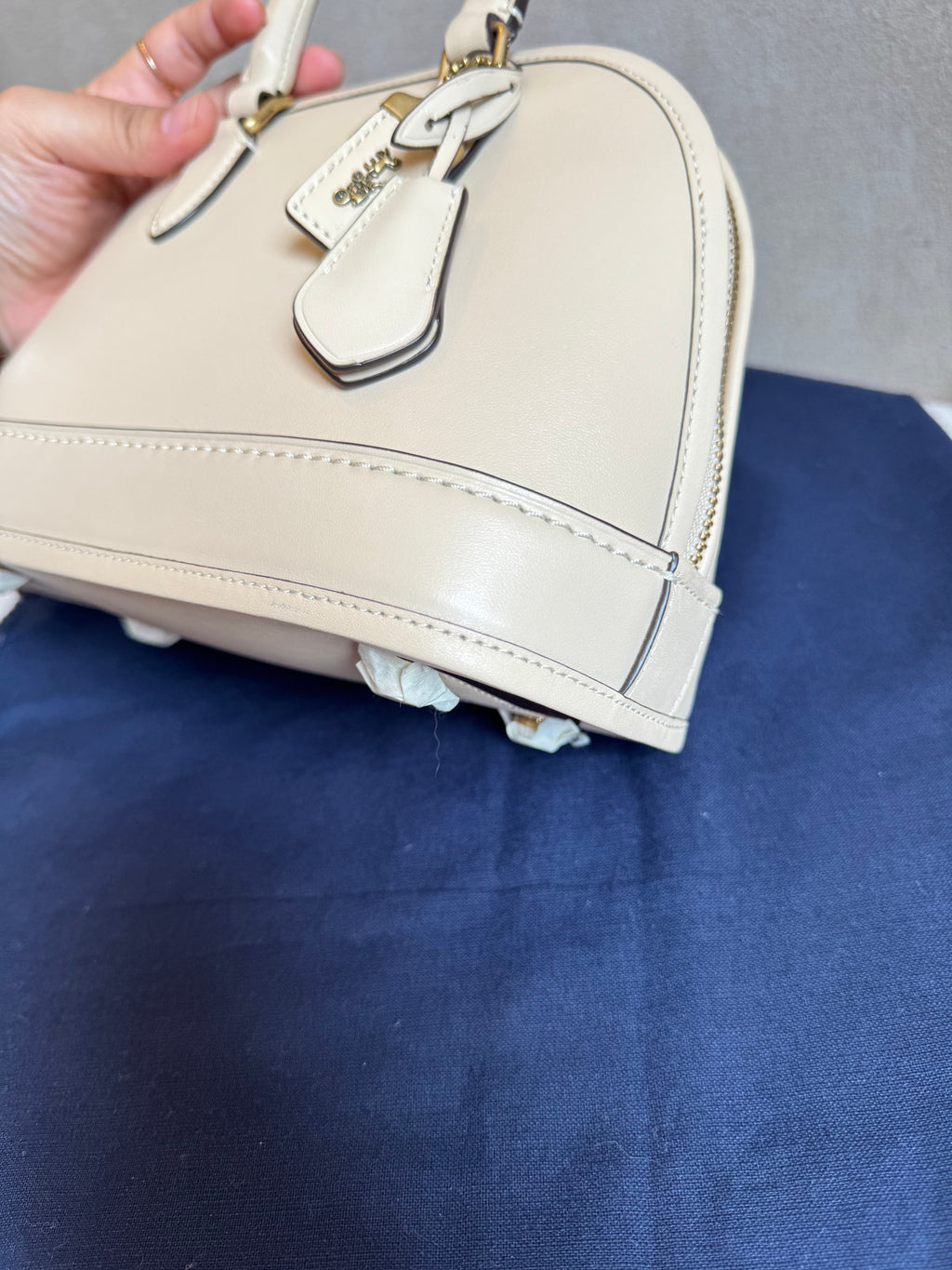 Coach Reveal Alma