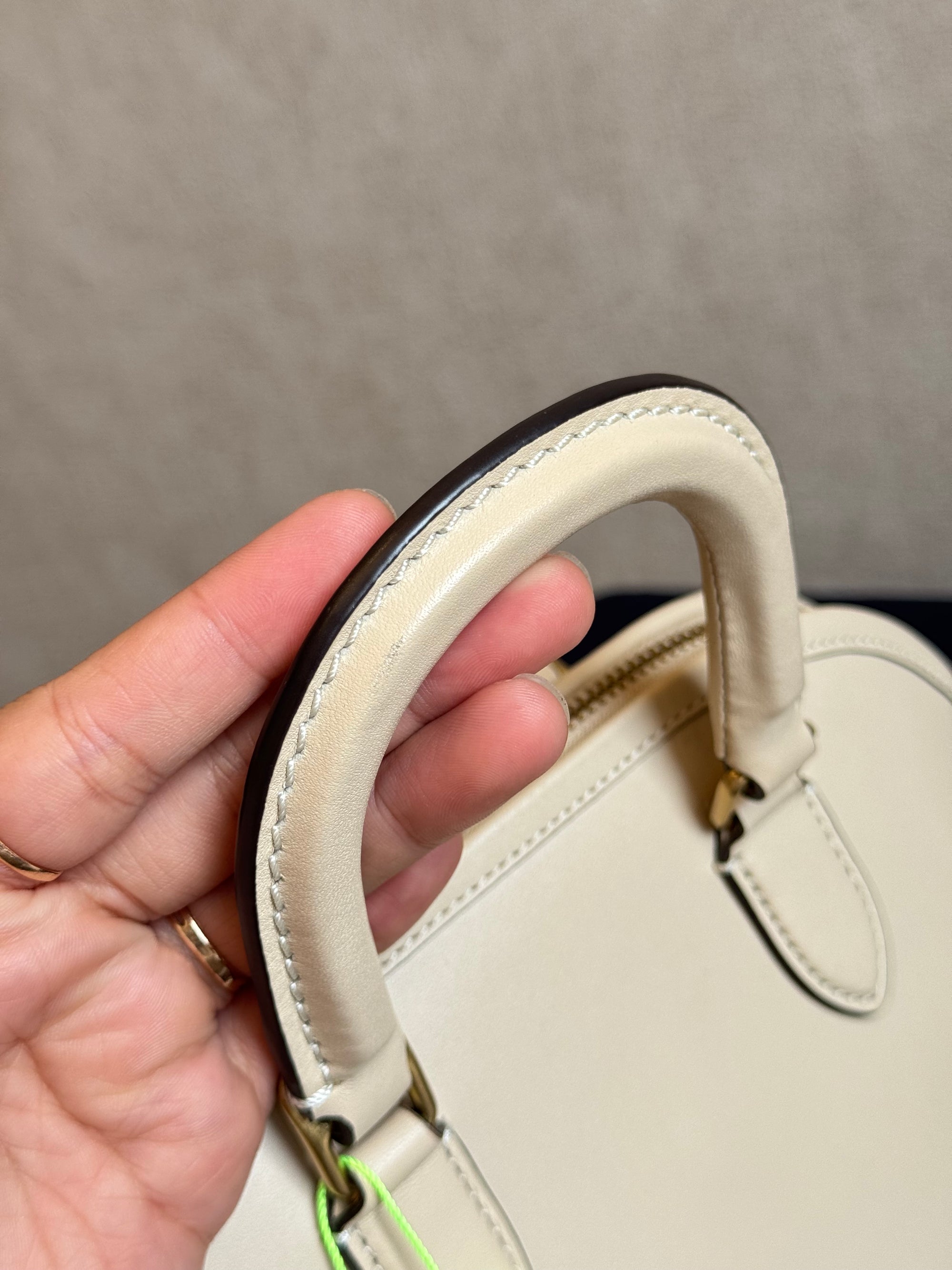 Coach Reveal Alma
