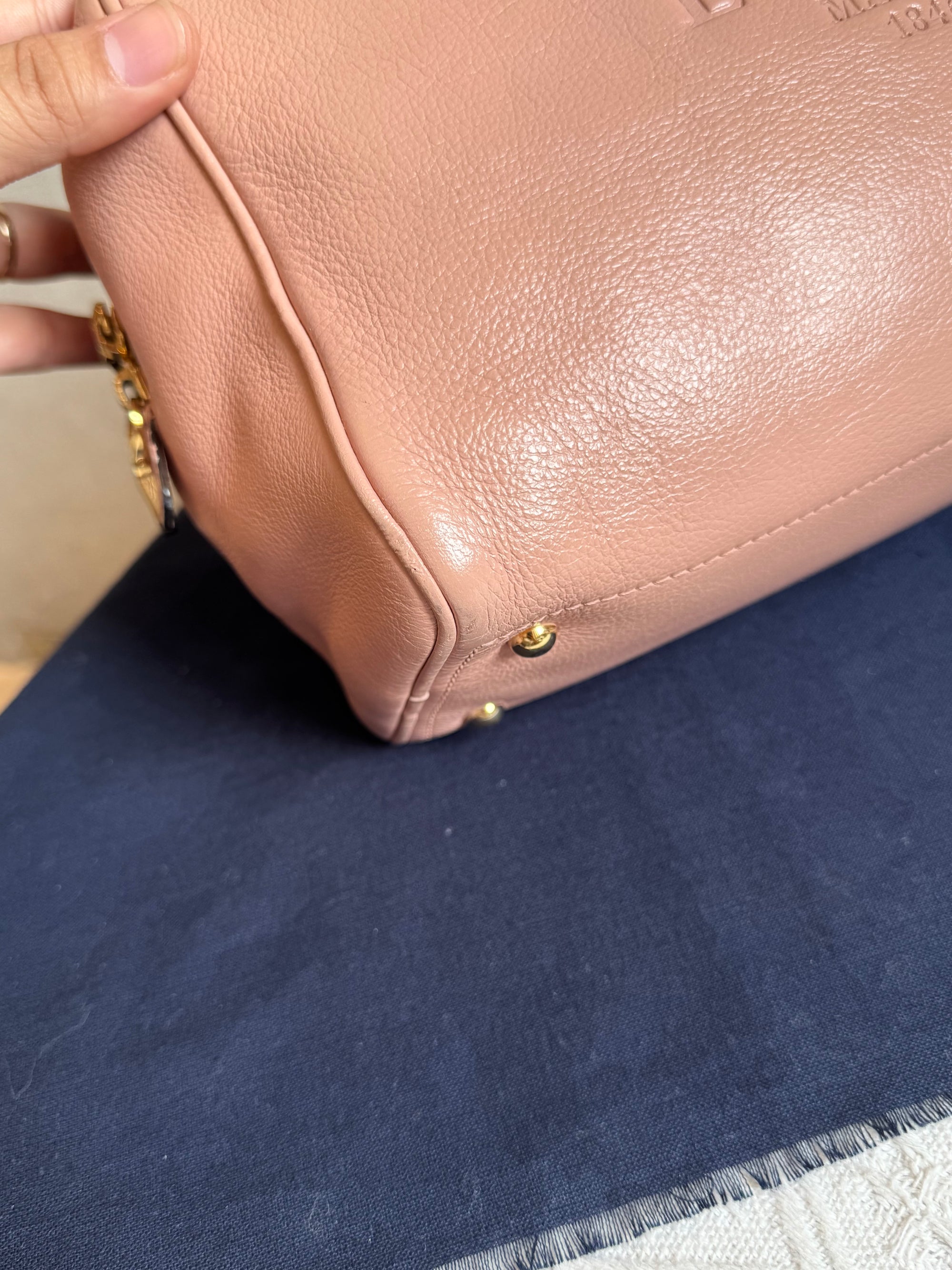 Loewe Heritage Boston