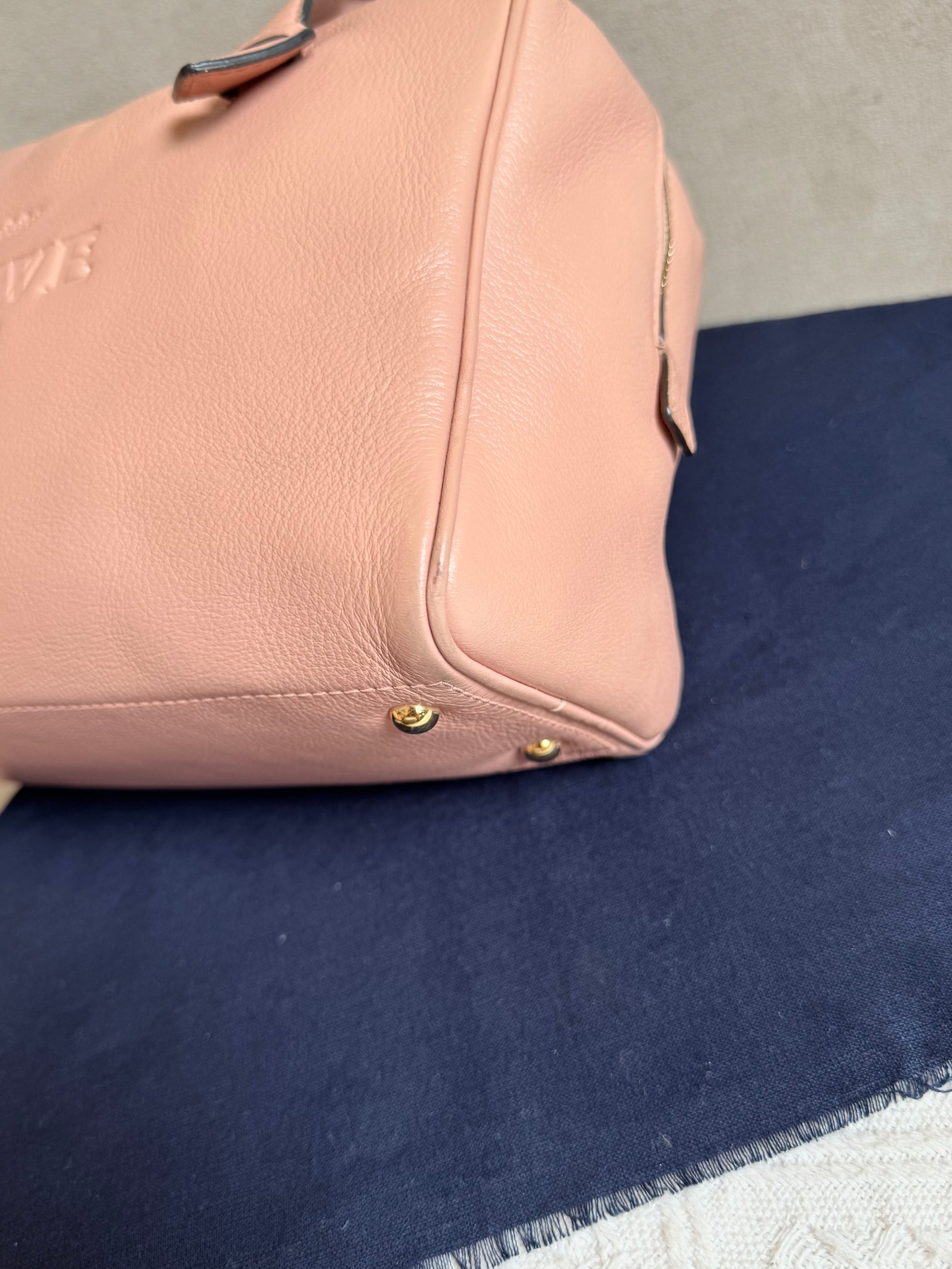 Loewe Heritage Boston
