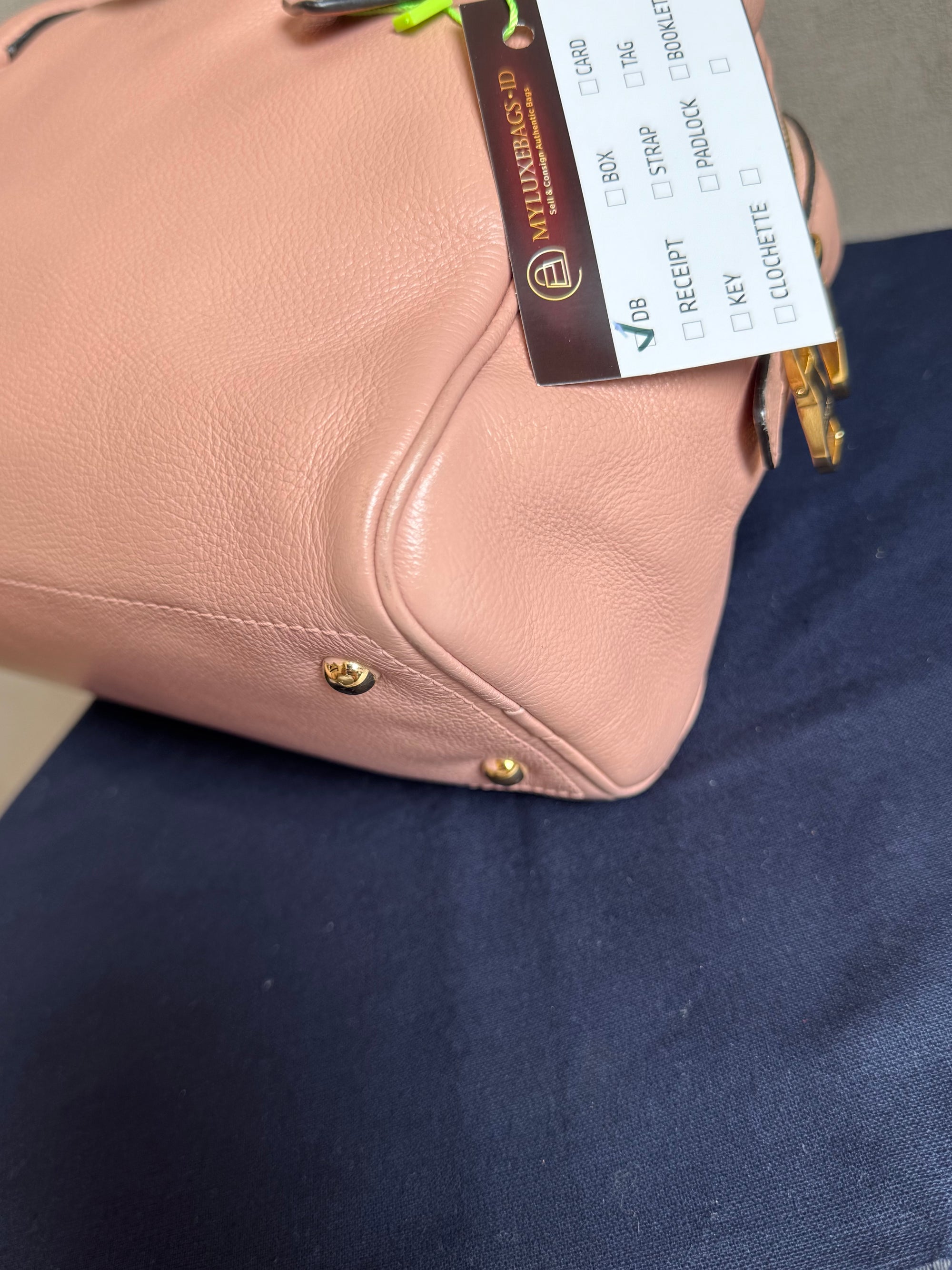 Loewe Heritage Boston
