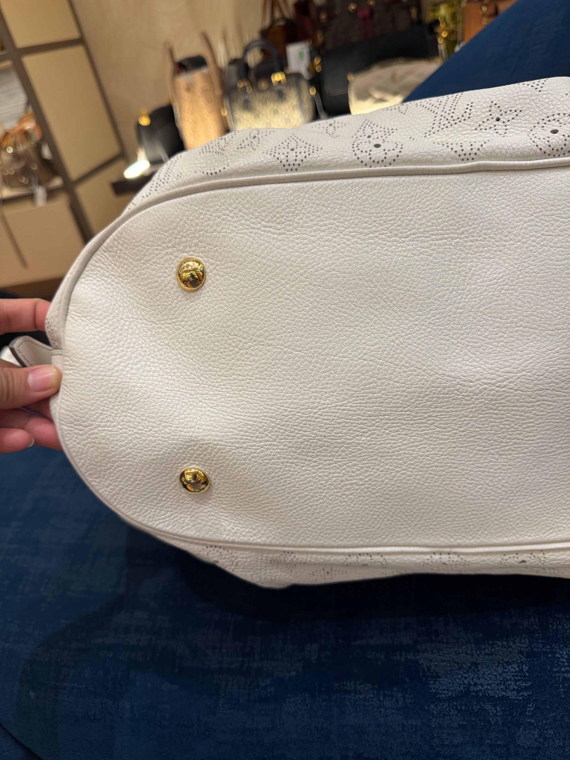 Louis Vuitton Mahina Hobo White