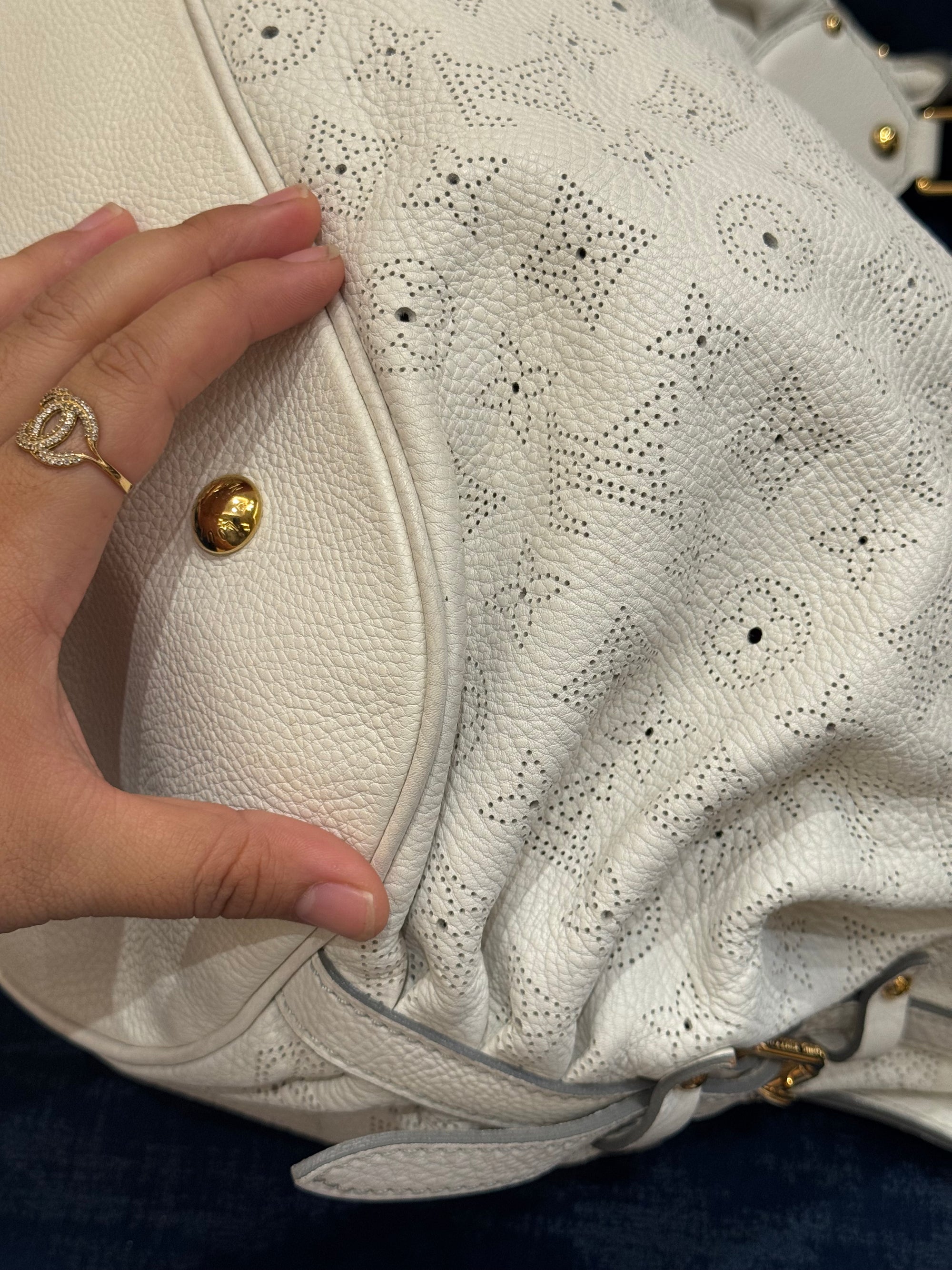 Louis Vuitton Mahina Hobo White