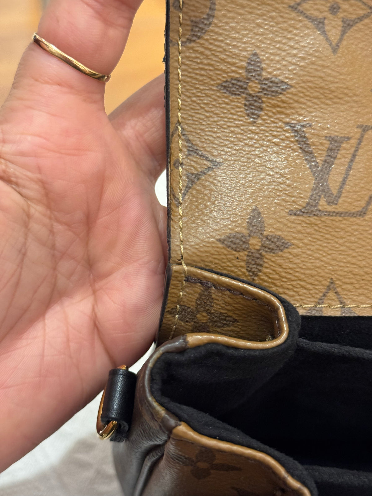 Louis Vuitton Metis Monogram Reverse