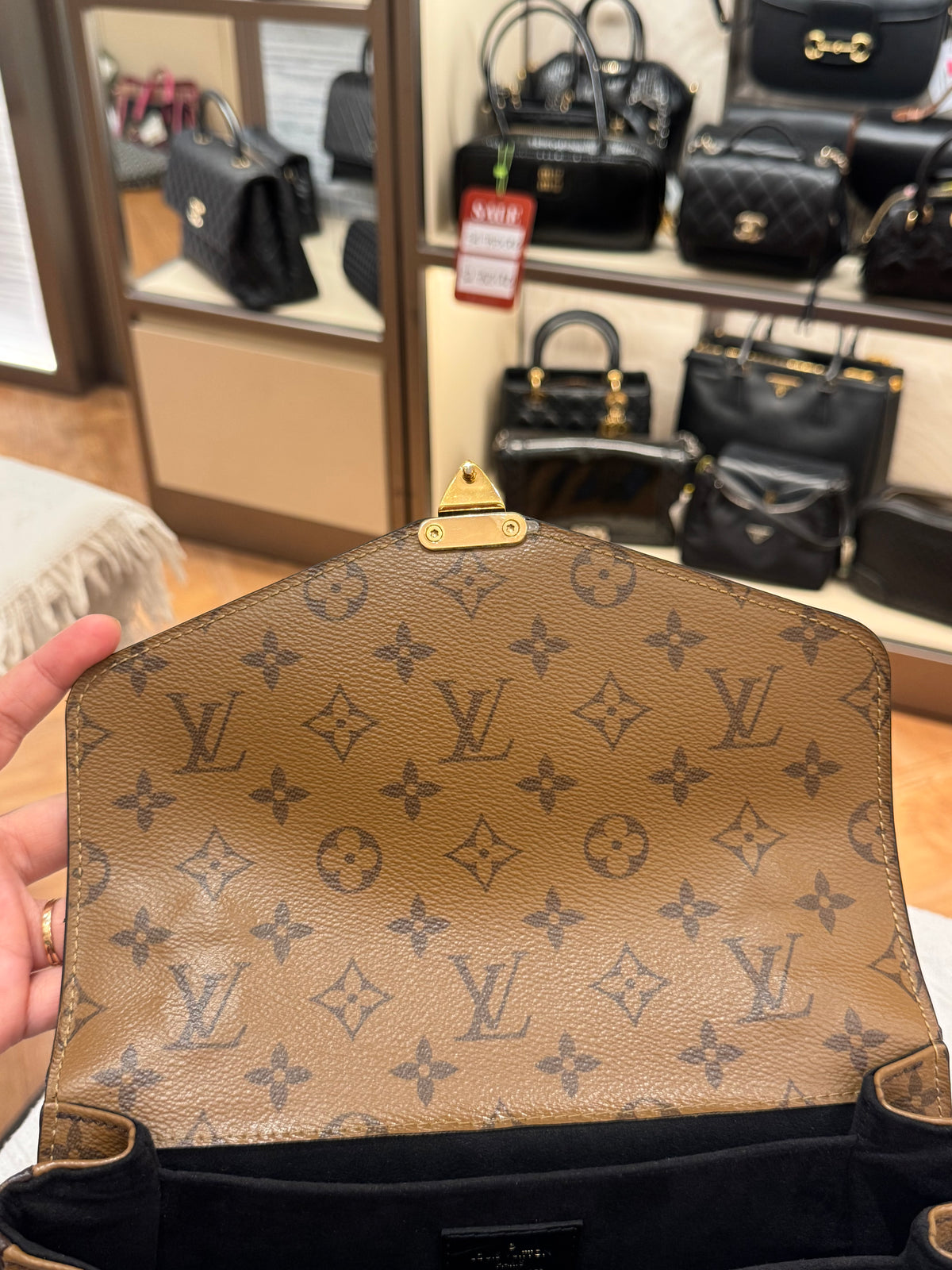 Louis Vuitton Metis Monogram Reverse