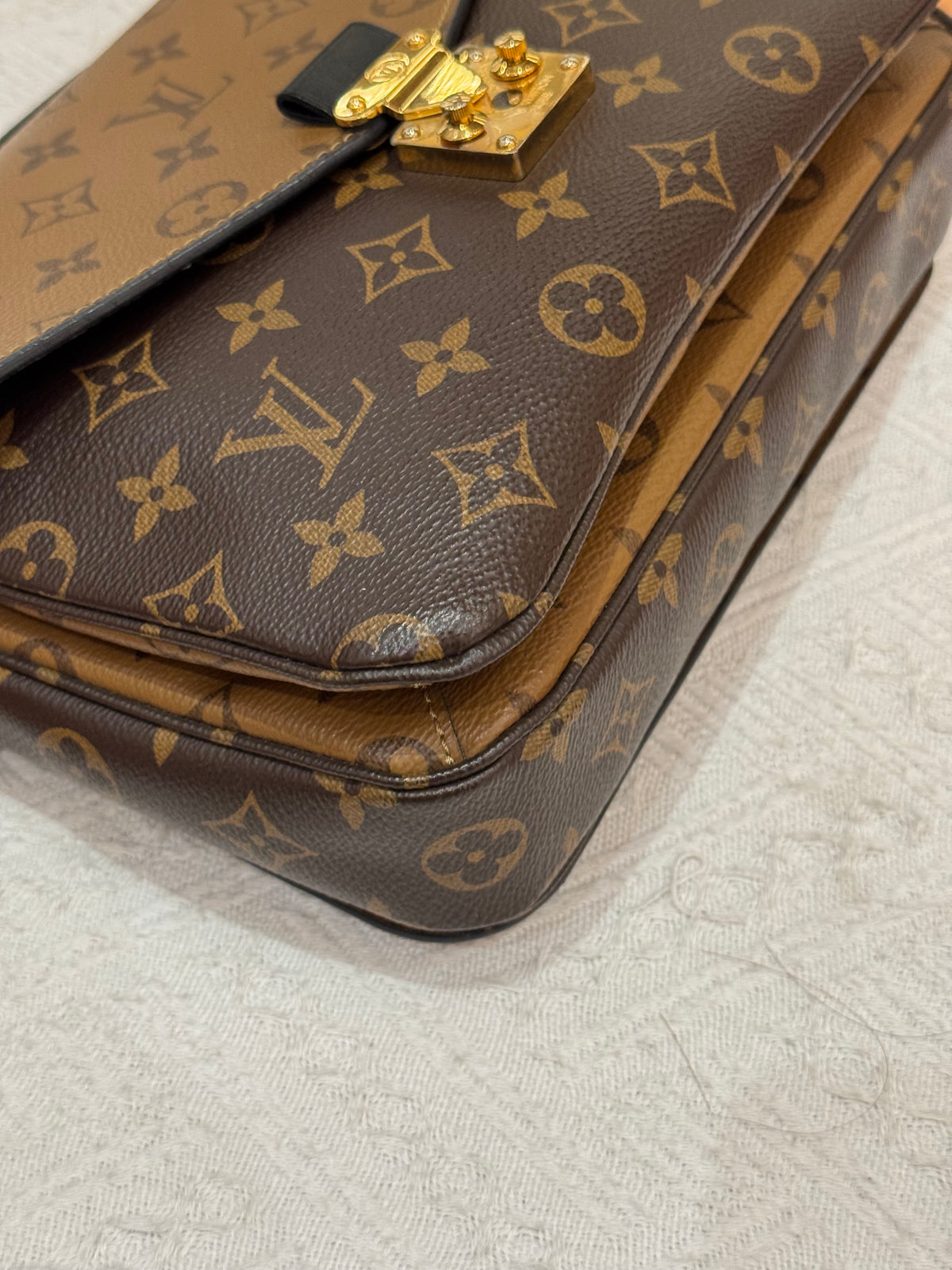 Louis Vuitton Metis Monogram Reverse