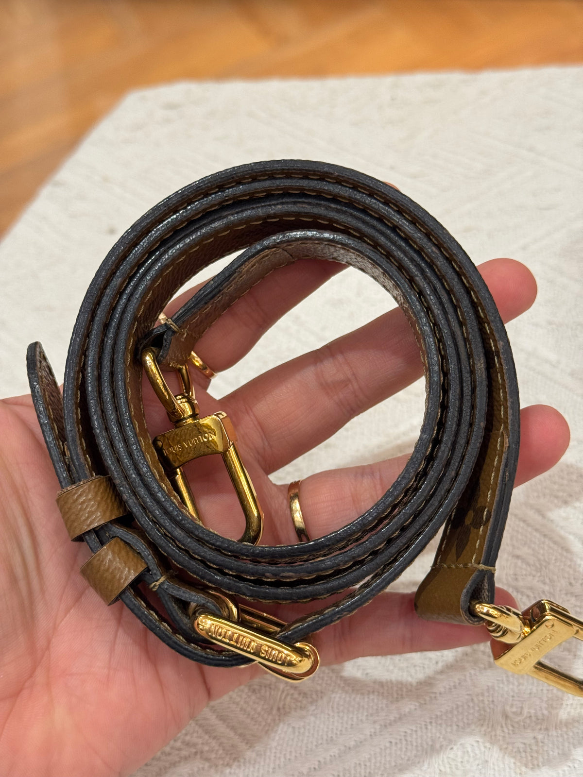 Louis Vuitton Metis Monogram Reverse