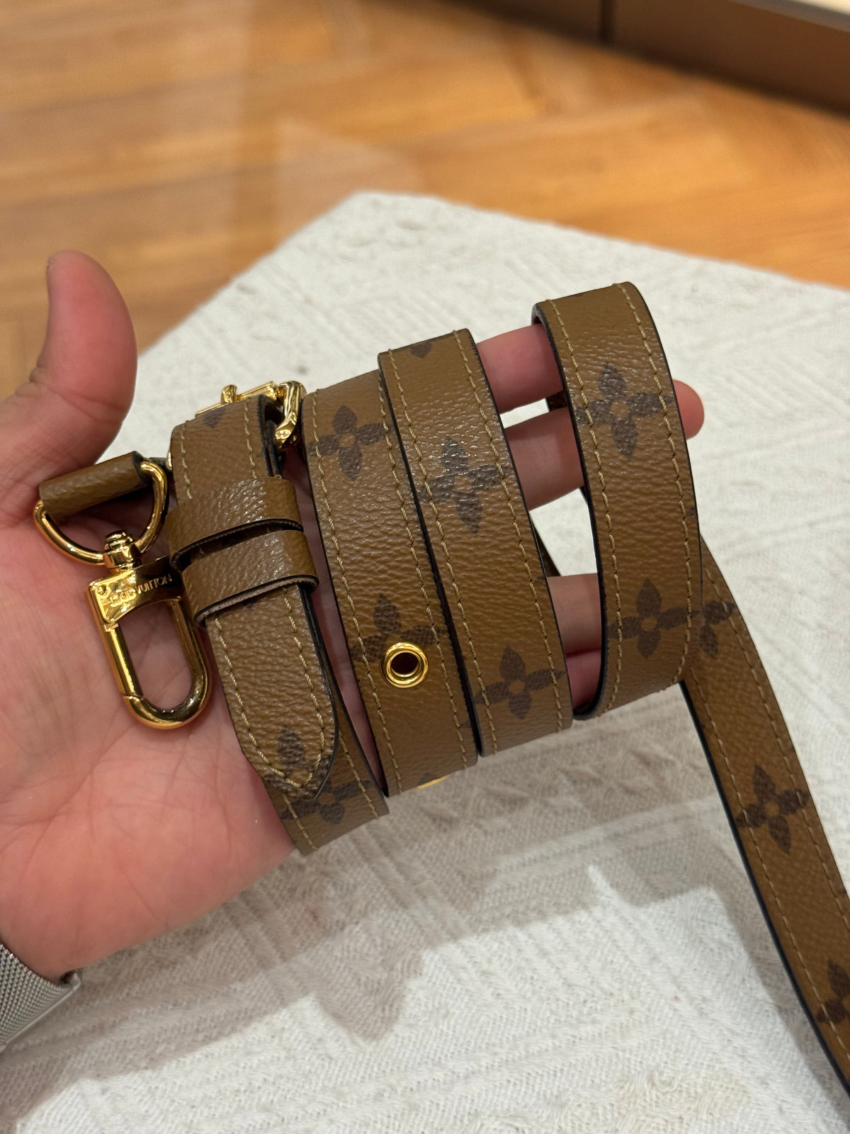 Louis Vuitton Metis Monogram Reverse