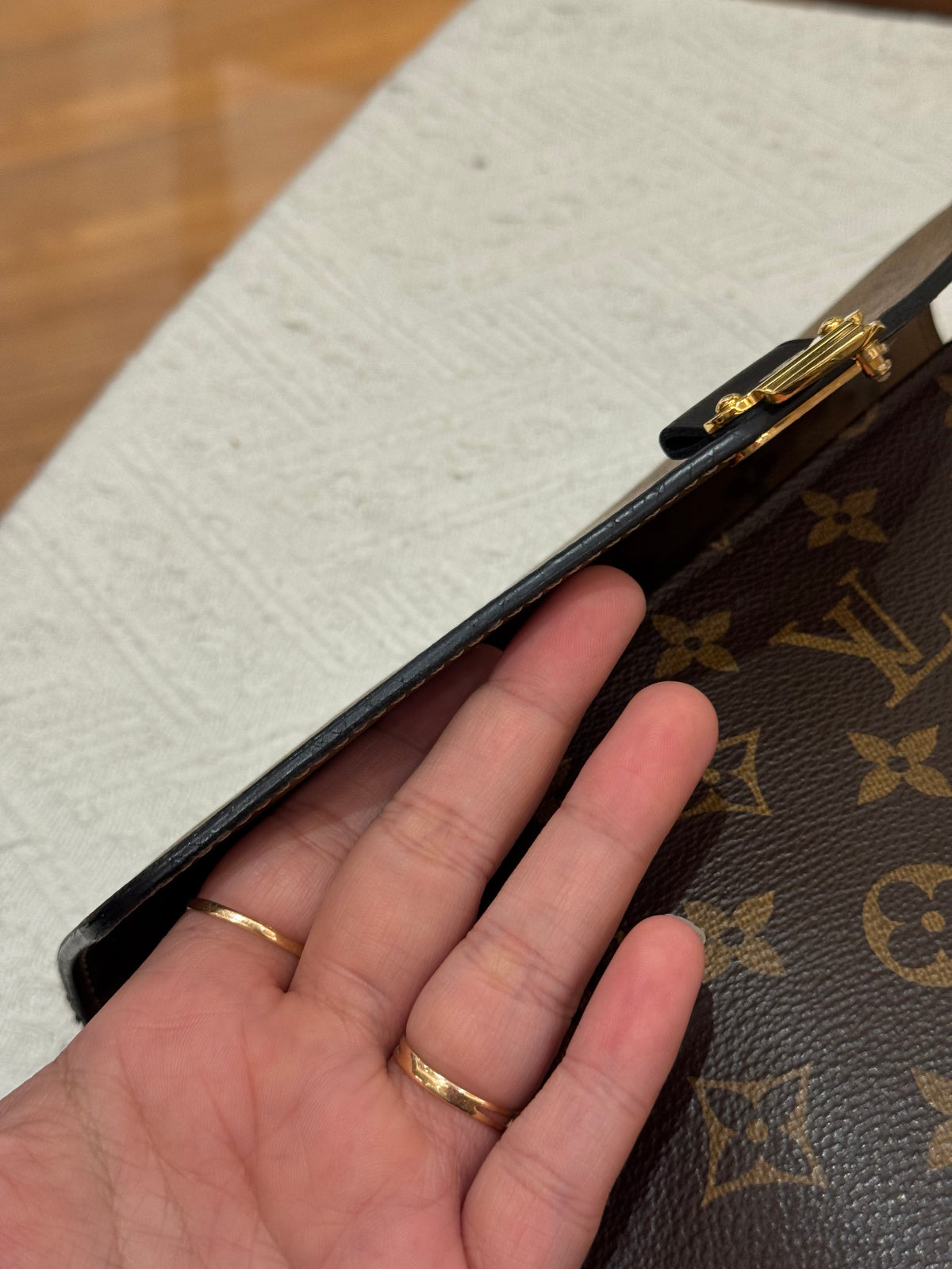 Louis Vuitton Metis Monogram Reverse