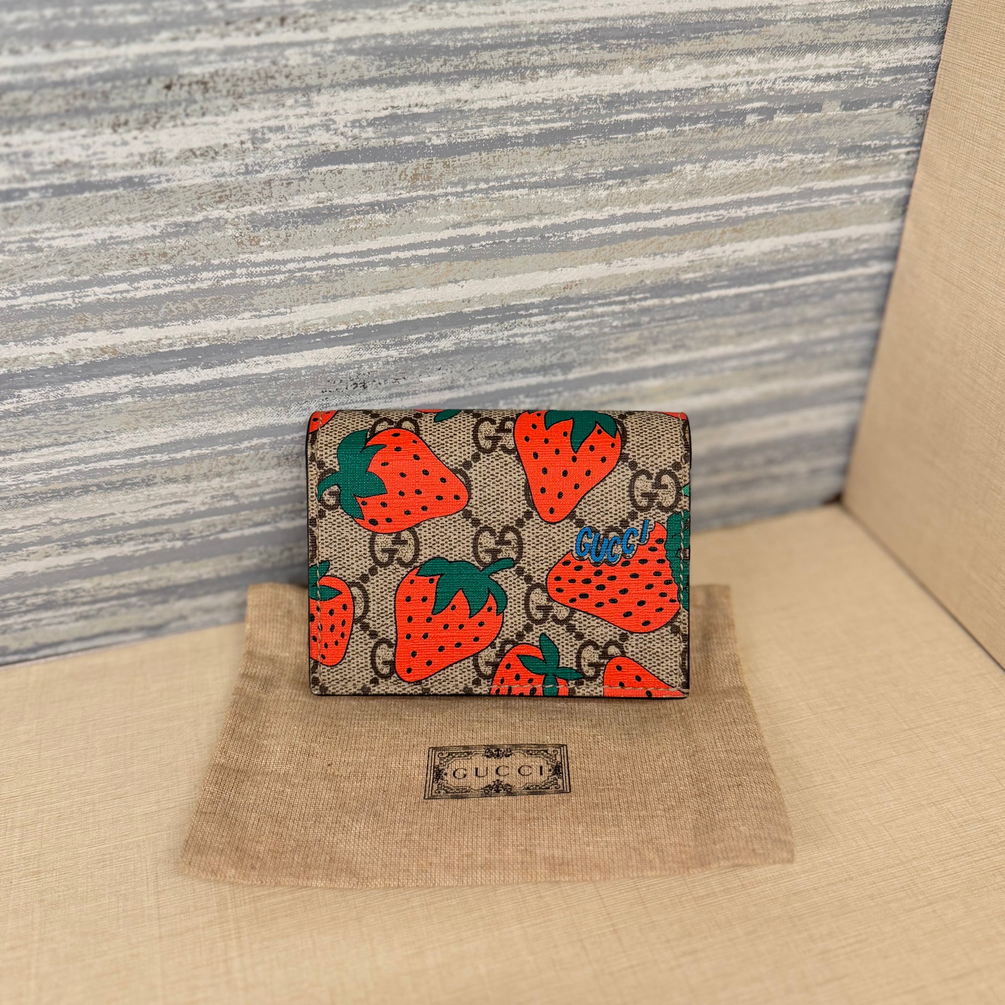 Gucci Compact Wallet Strawberry