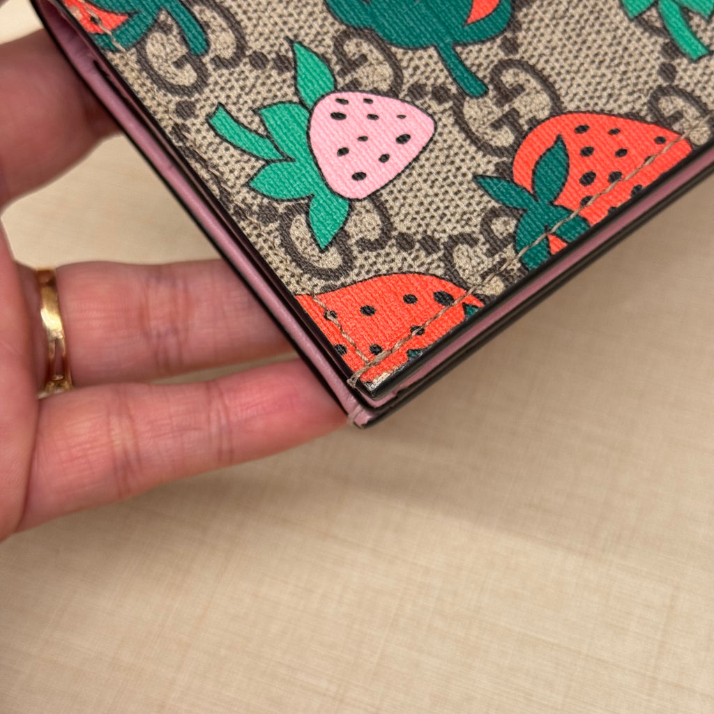 Gucci Compact Wallet Strawberry