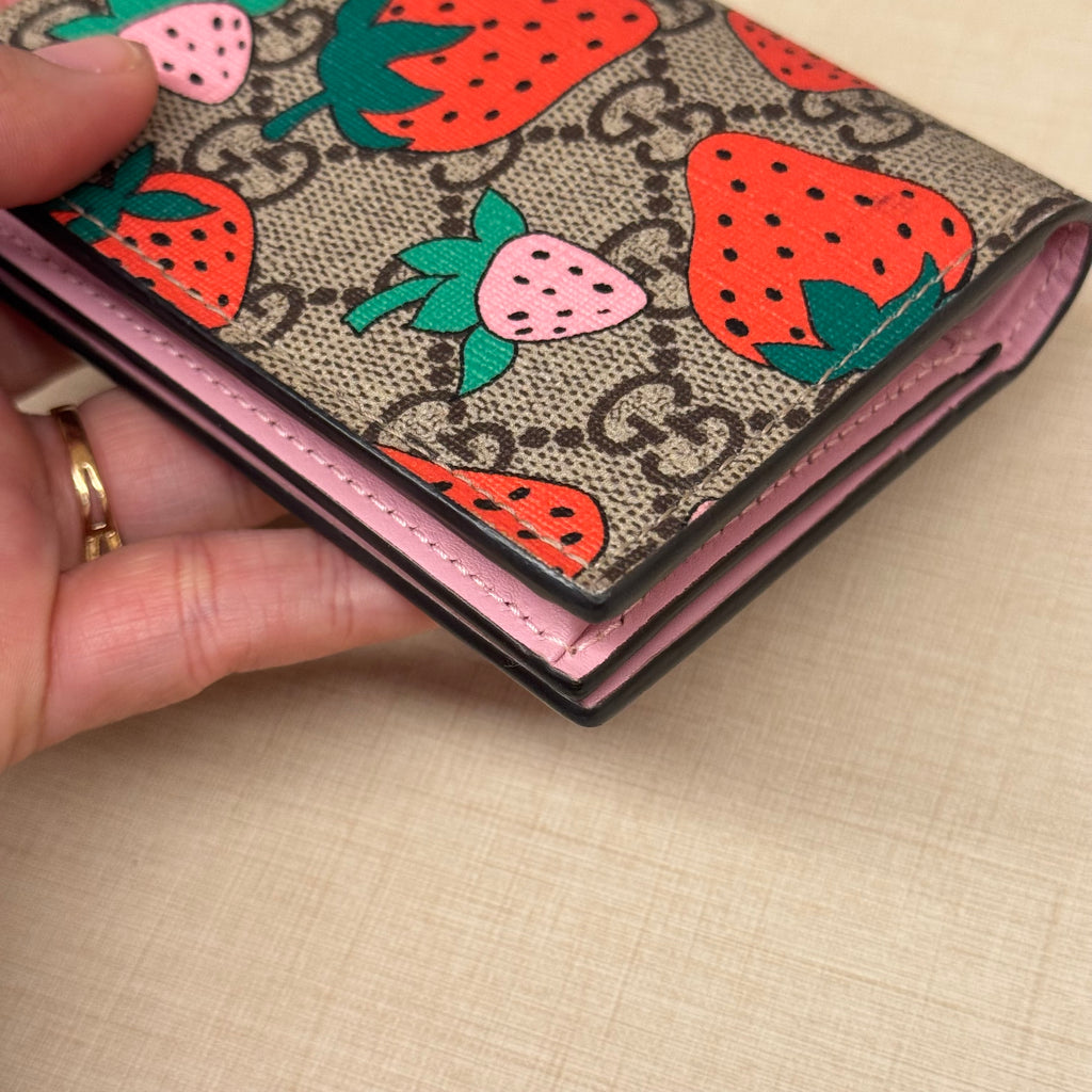 Gucci Compact Wallet Strawberry