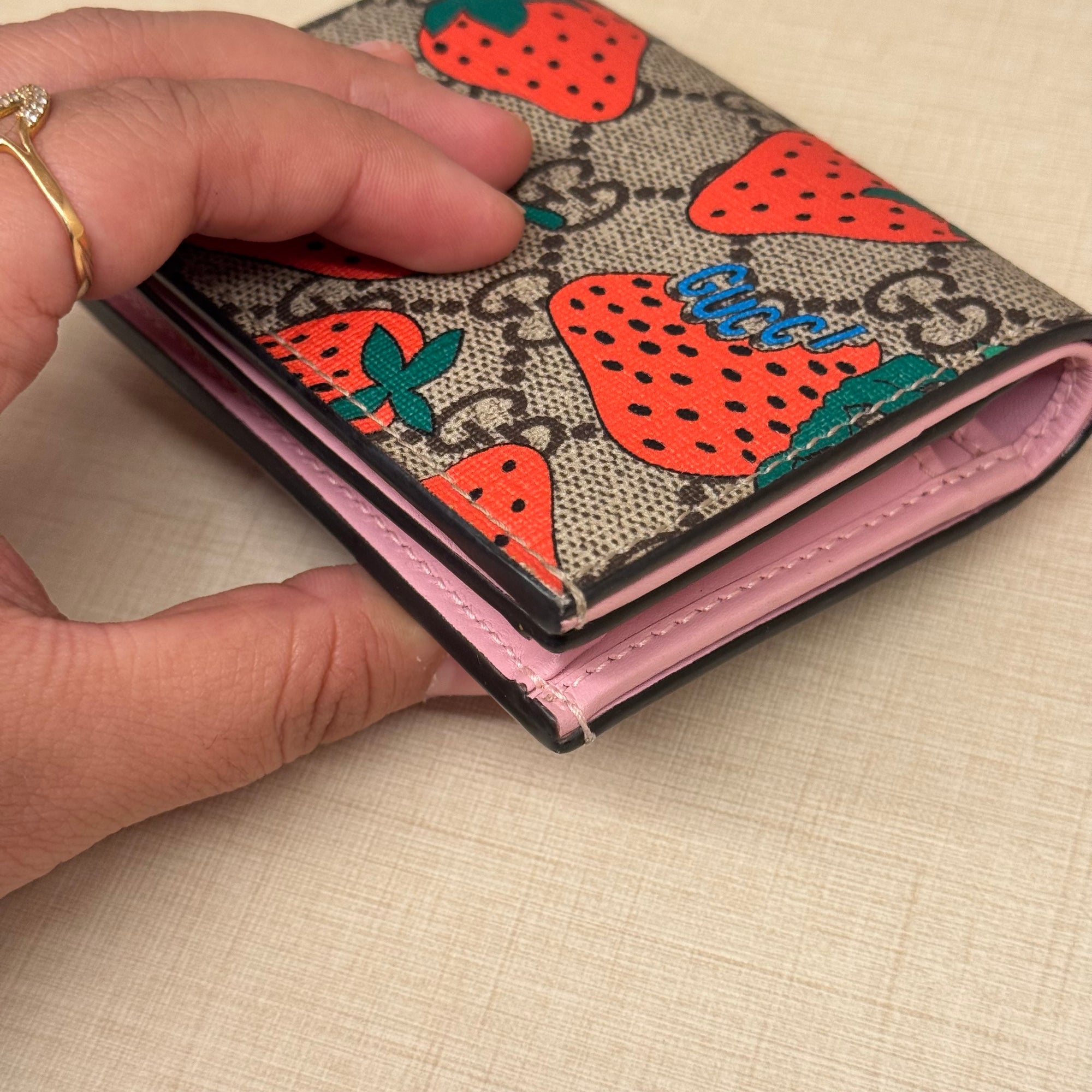 Gucci Compact Wallet Strawberry