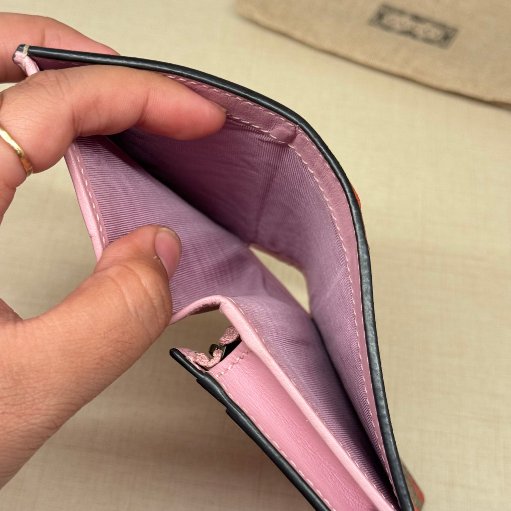 Gucci Compact Wallet Strawberry
