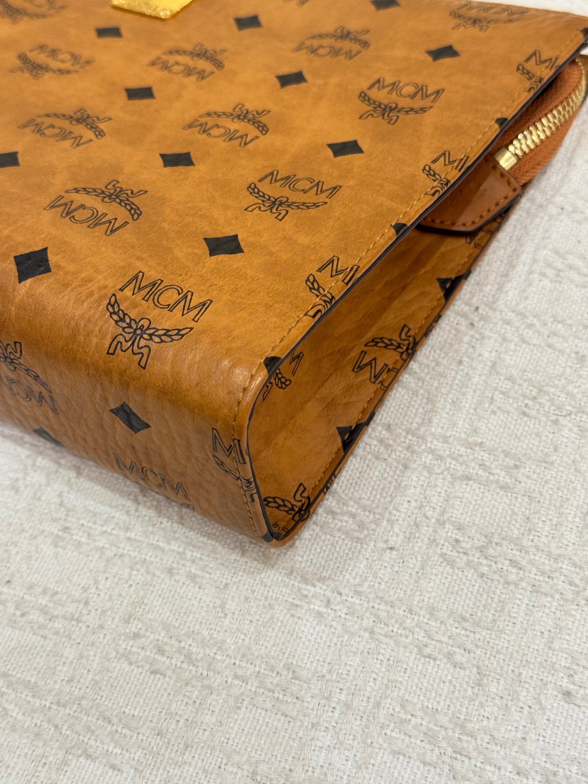 MCM Clutch Cognac