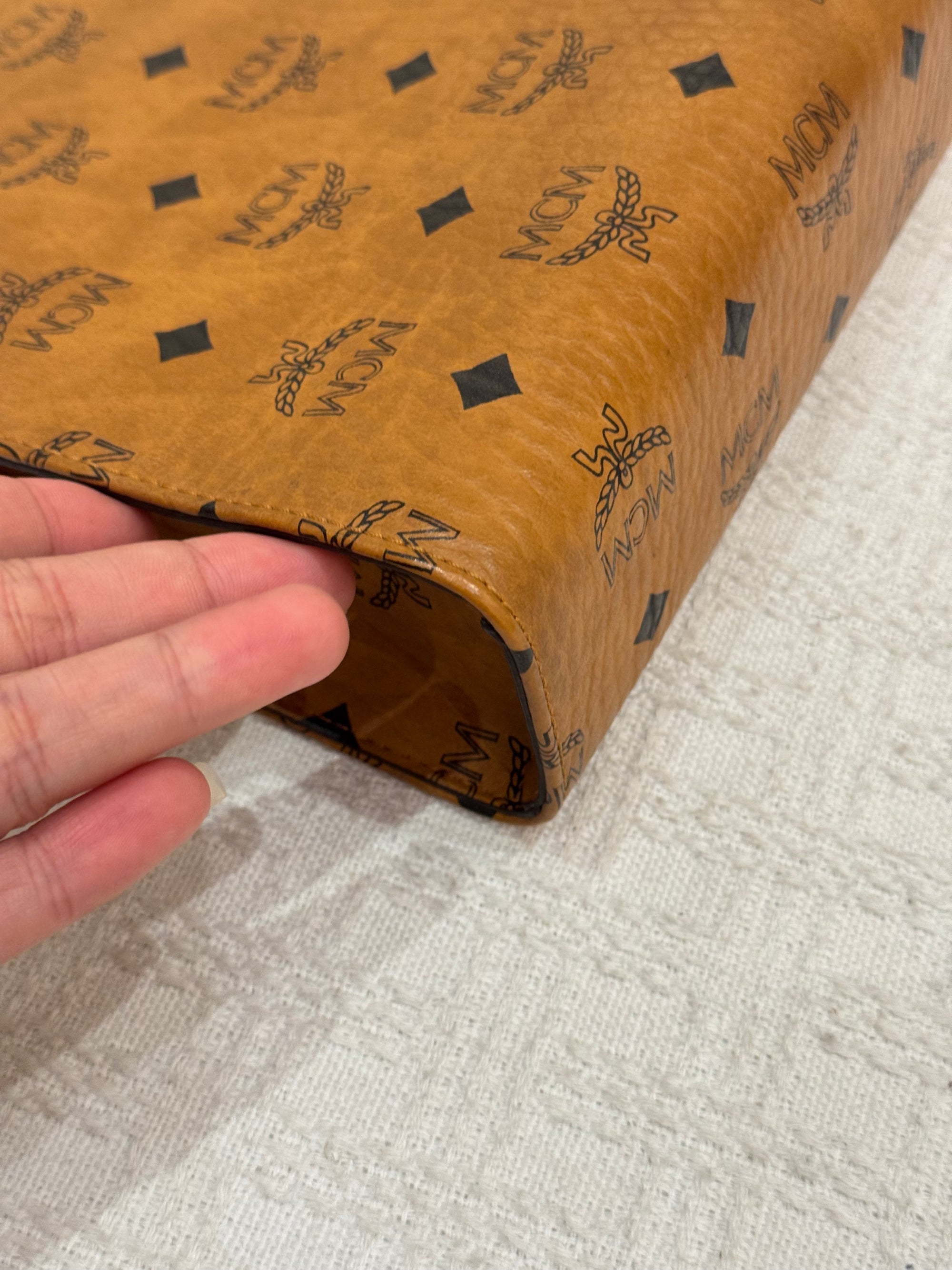 MCM Clutch Cognac