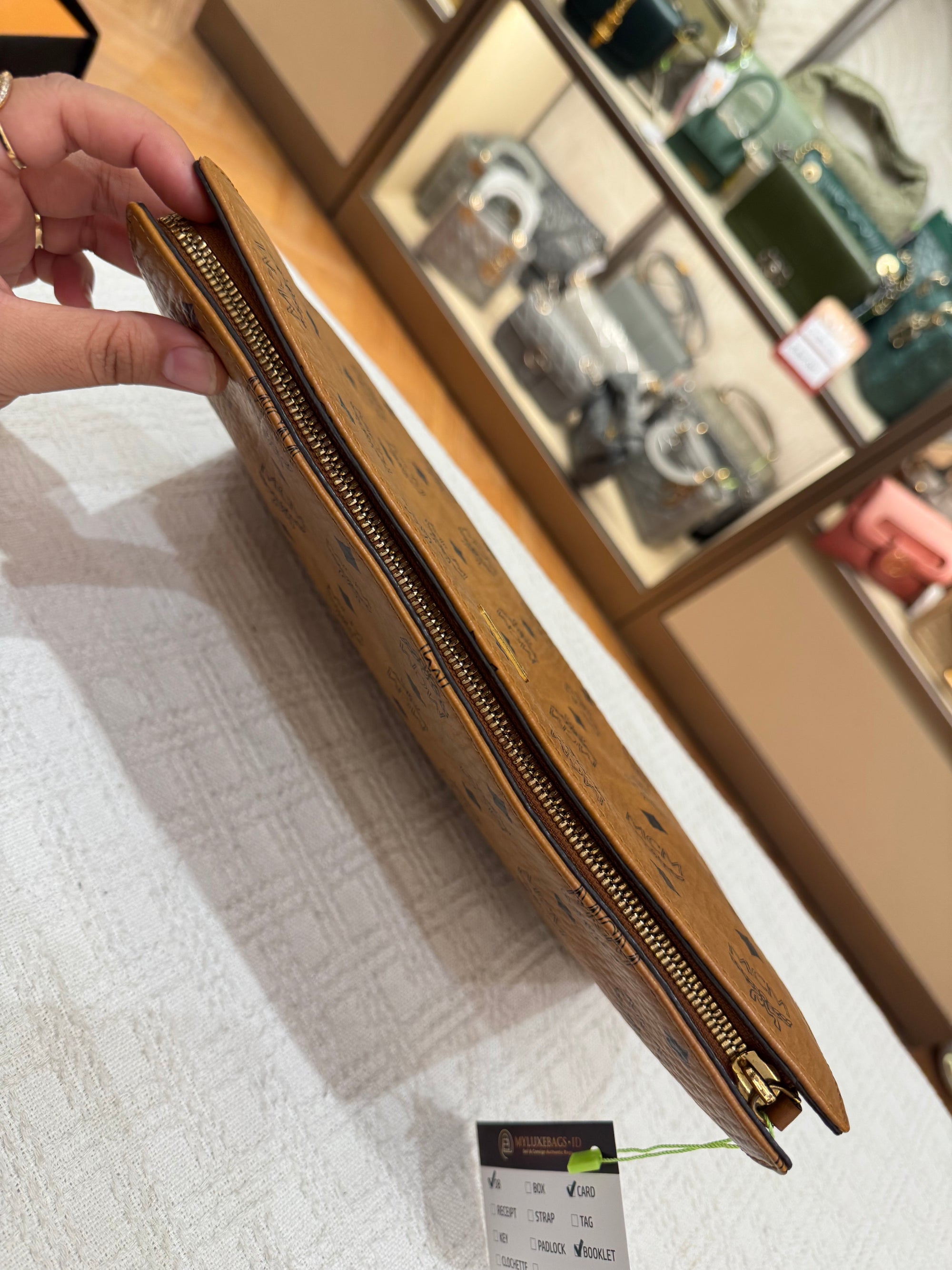 MCM Clutch Cognac