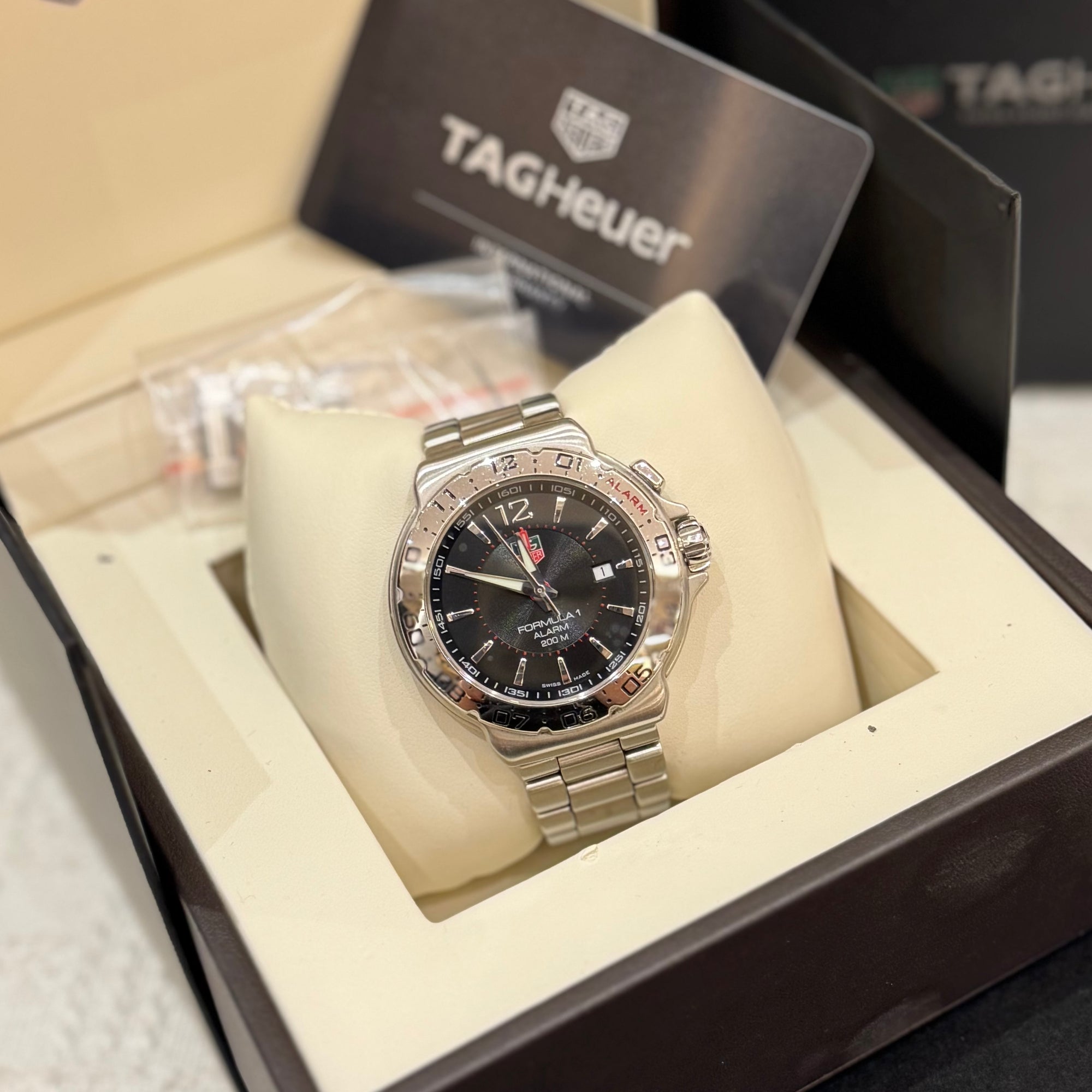 Tag Heuer Formula 1 Chain Silver Dial Black