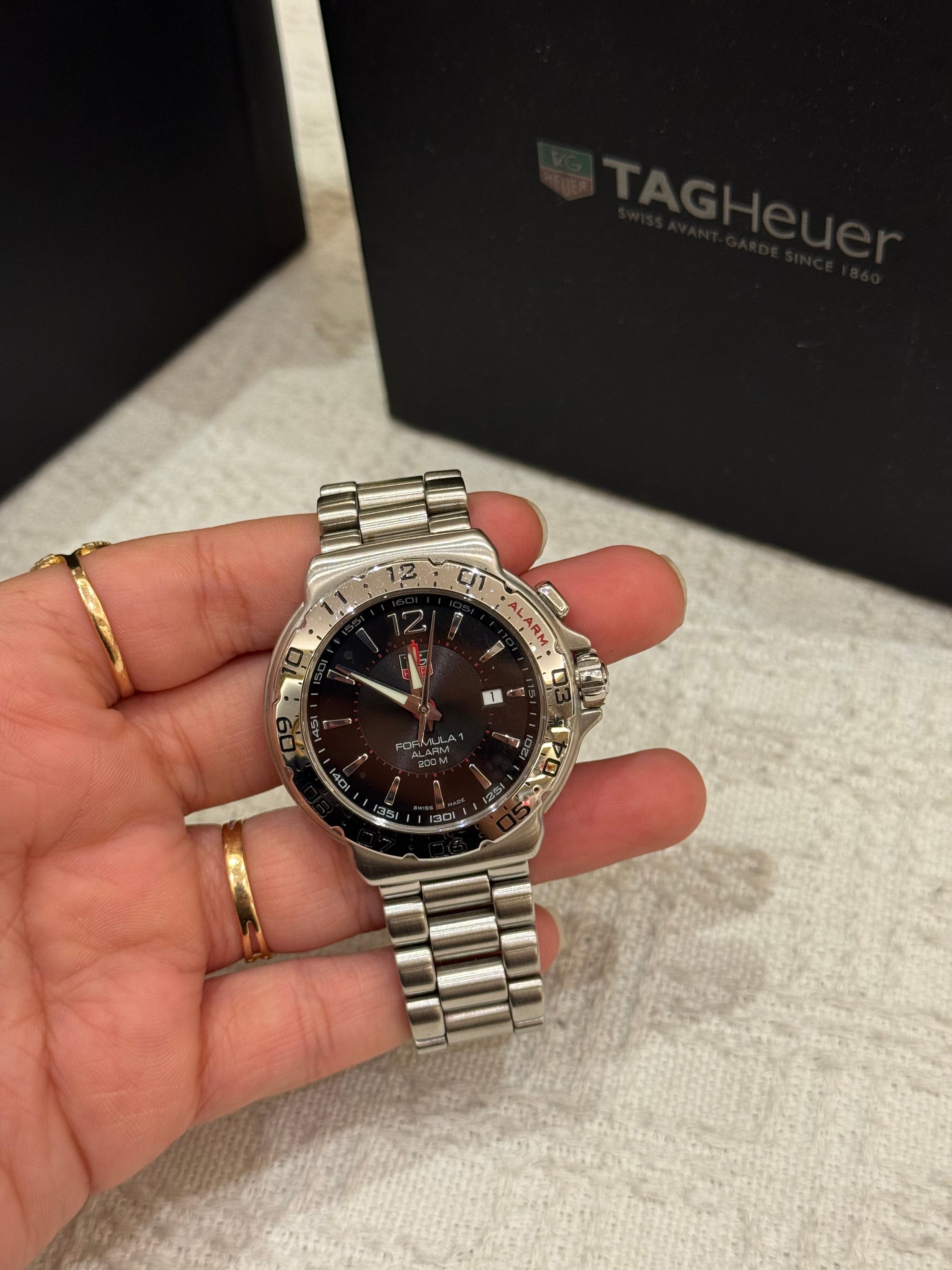 Tag Heuer Formula 1 Chain Silver Dial Black
