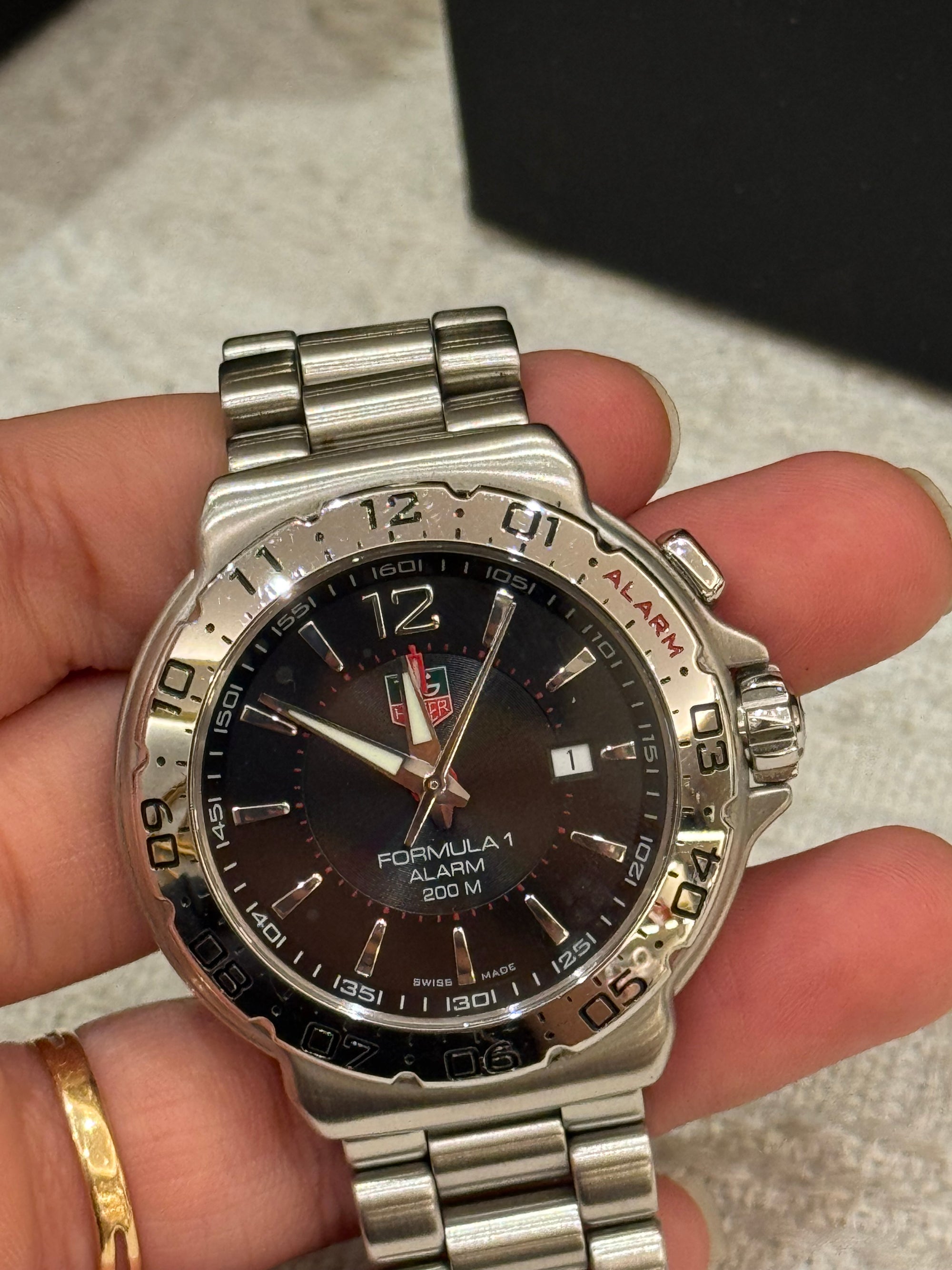 Tag Heuer Formula 1 Chain Silver Dial Black